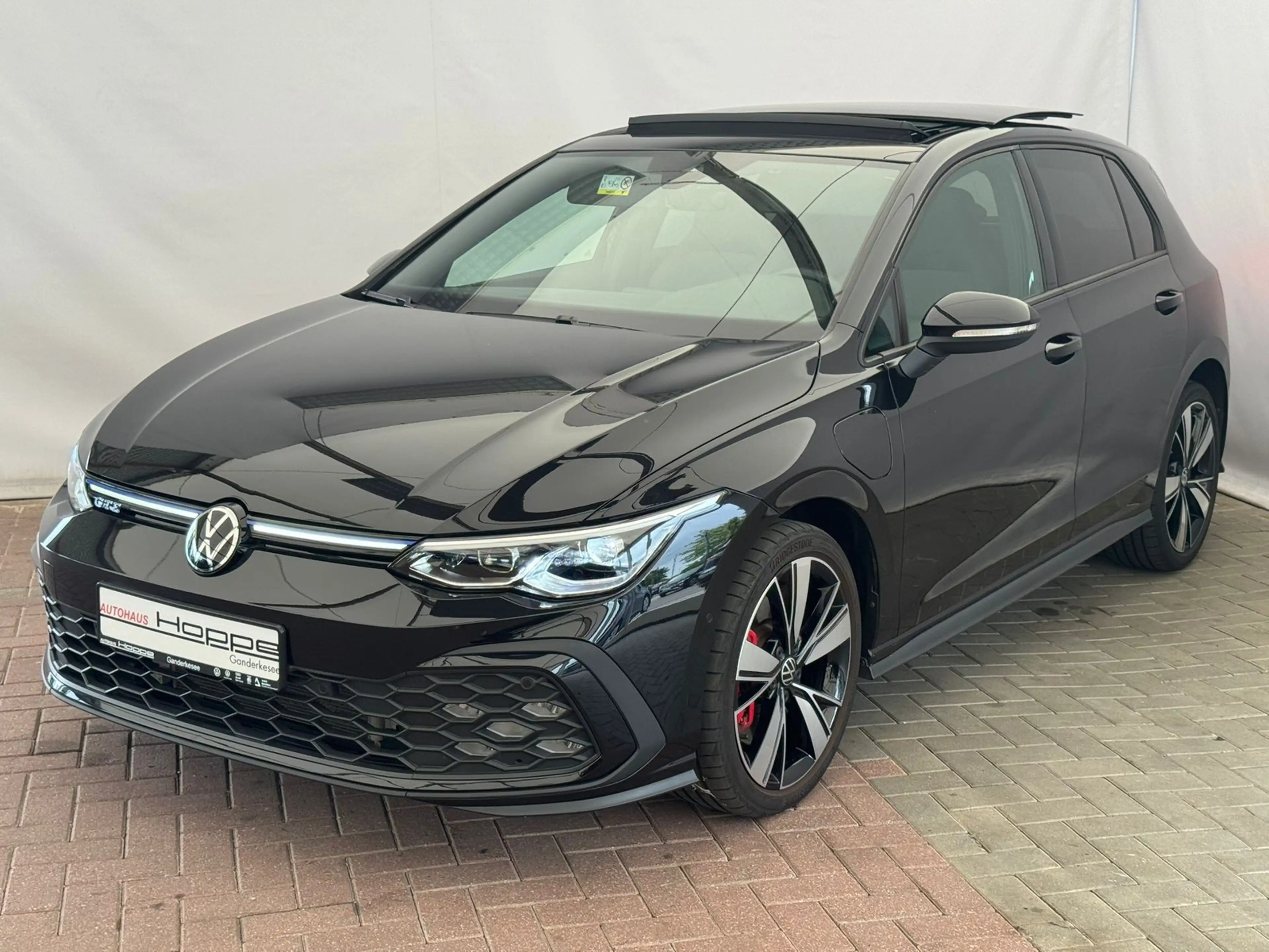 Volkswagen Golf VIII GTE 1.4l eHybrid DSG+AHK+PANO+KAMERA+ACC — photo 18