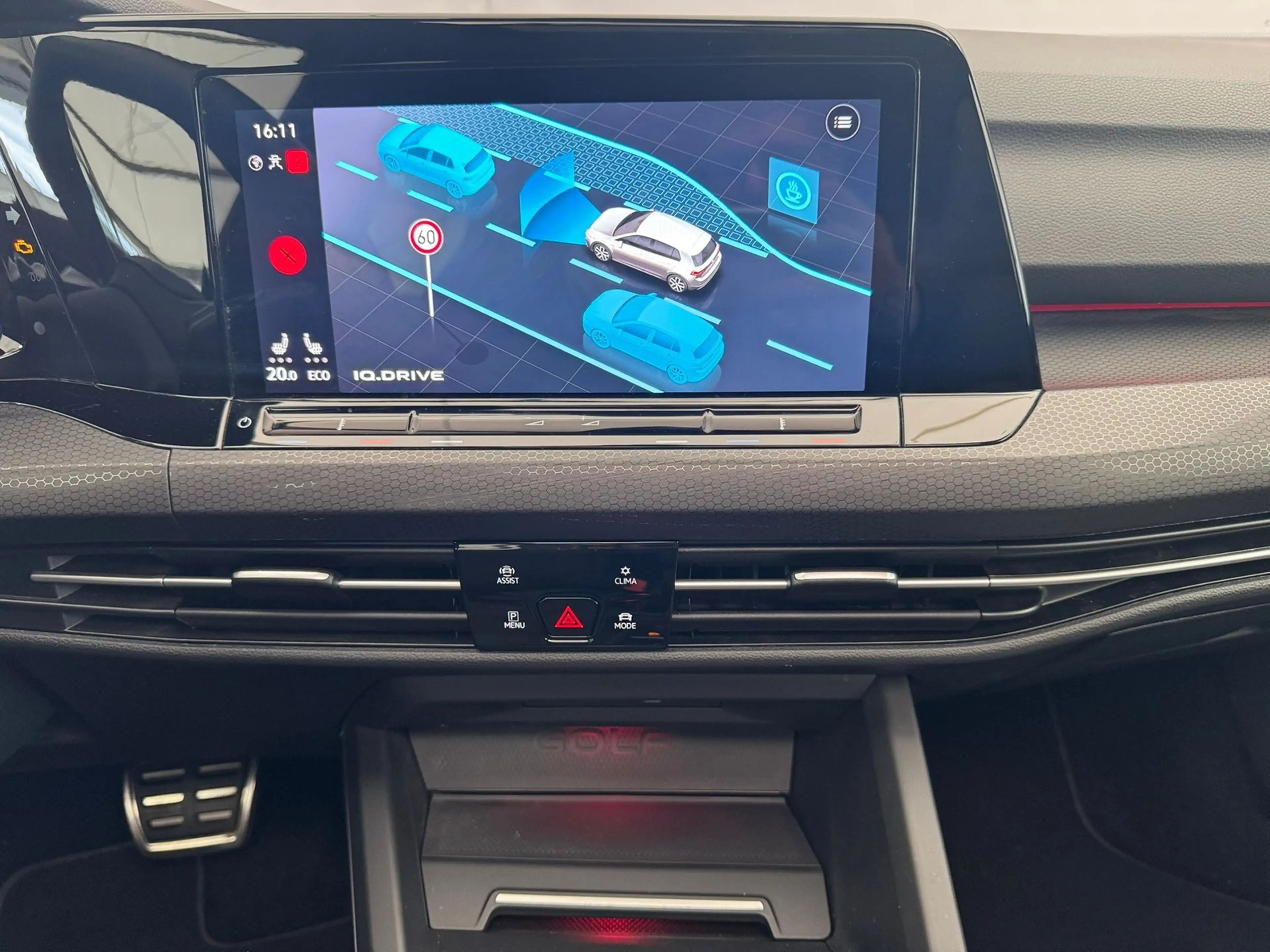 Volkswagen Golf VIII GTE 1.4l eHybrid DSG+AHK+PANO+KAMERA+ACC — photo 6