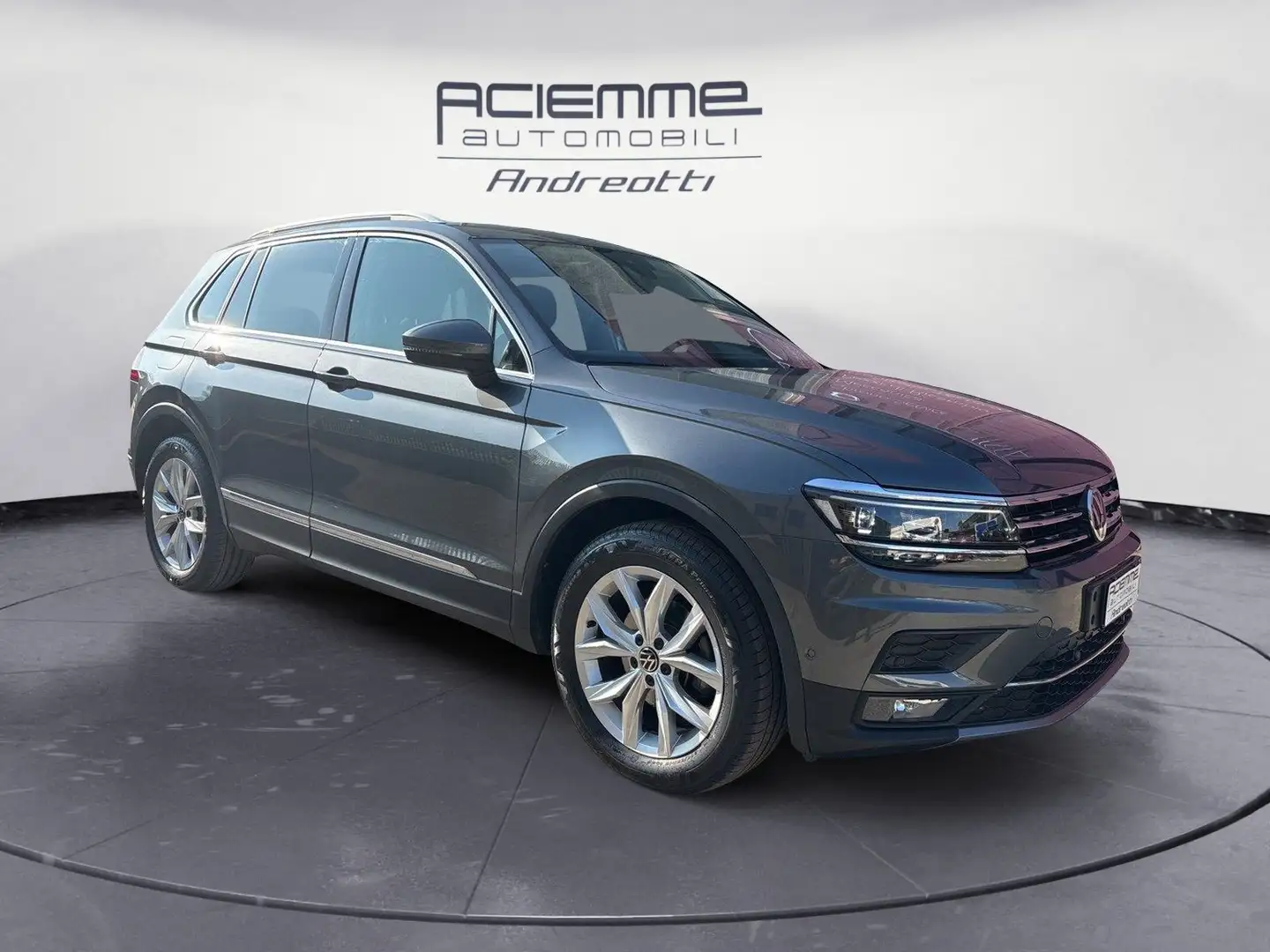 Volkswagen Tiguan 2.0 TDI SCR DSG Advanced BlueMotion Tech. - 1