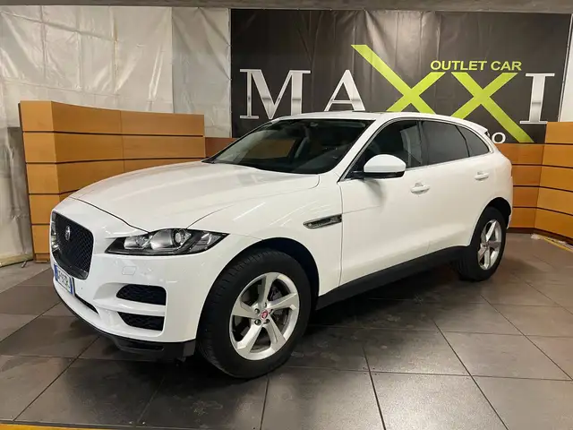 Jaguar F-Pace F-Pace 2.0d i4 Prestige awd 180cv auto my20