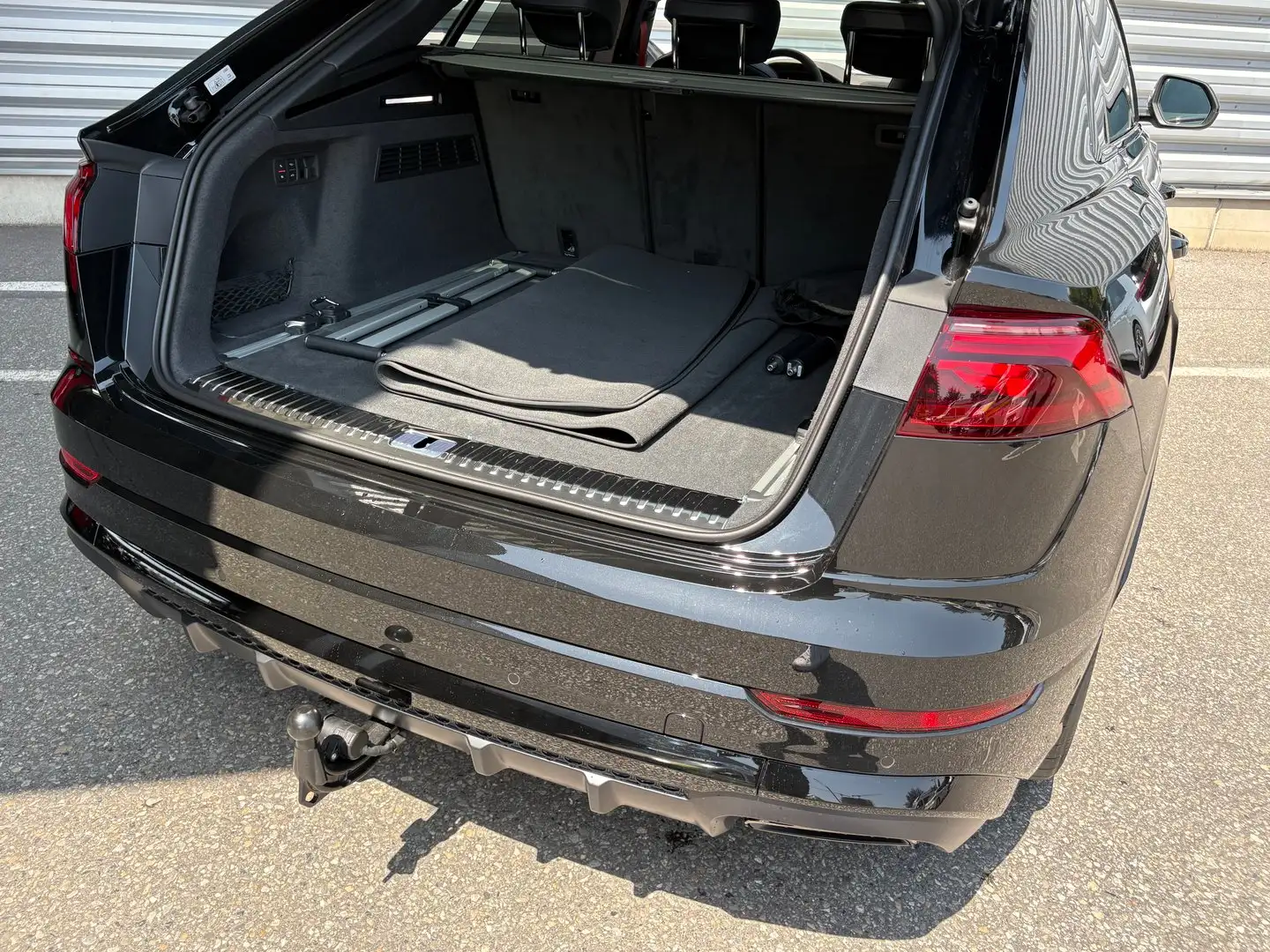 Audi Q8 TFSI e quattro 360 kW Negro - 2