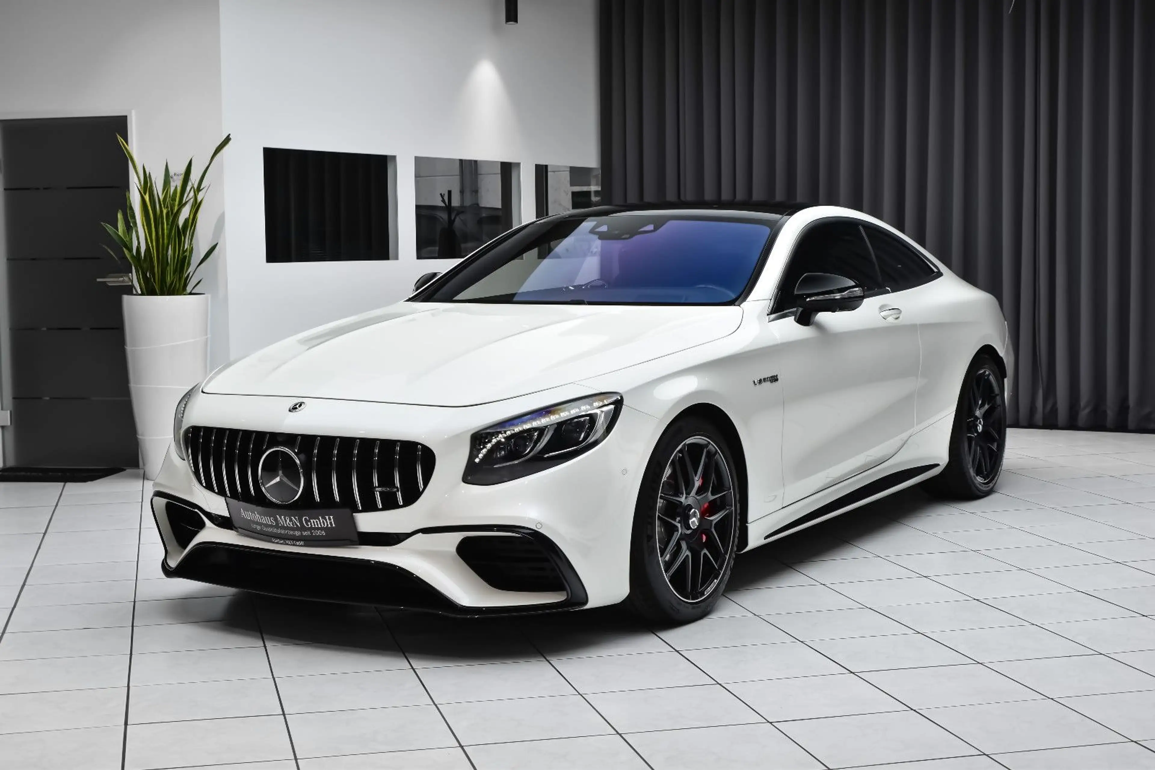 Mercedes-Benz S 63 AMG S Coupe 4Matic+ *Svarovski* Carbon* — photo 3