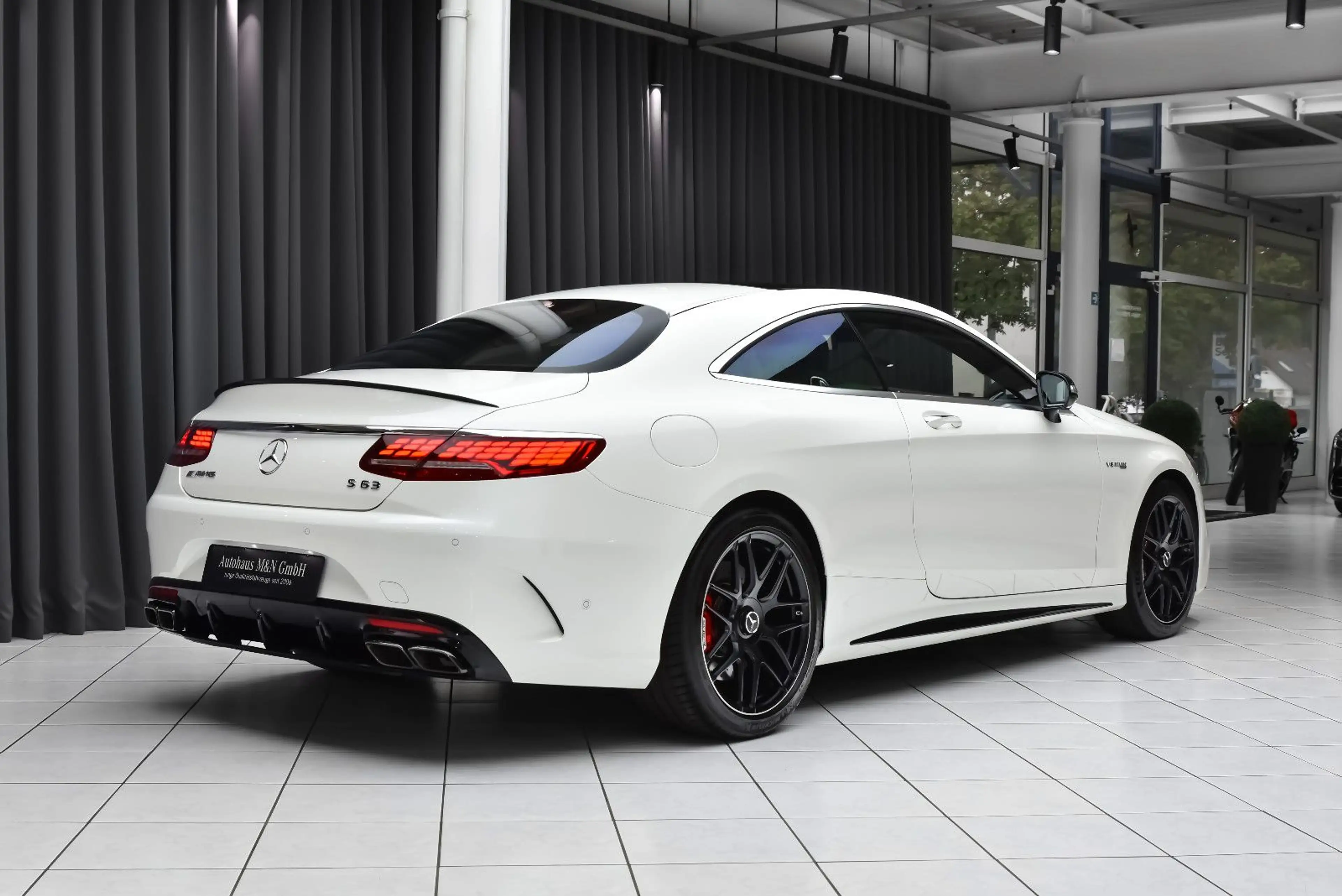 Mercedes-Benz S 63 AMG S Coupe 4Matic+ *Svarovski* Carbon* — photo 9