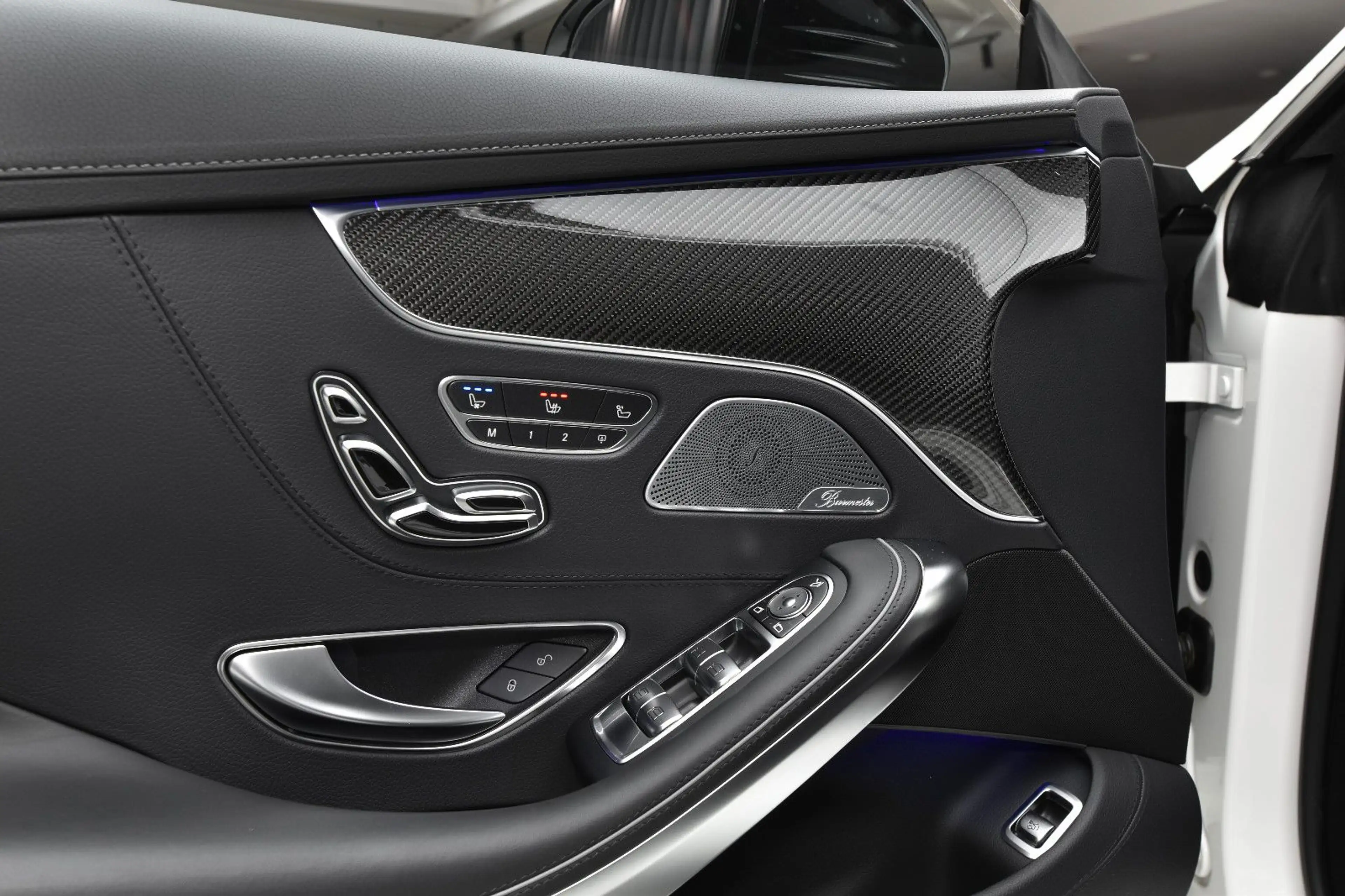 Mercedes-Benz S 63 AMG S Coupe 4Matic+ *Svarovski* Carbon* — photo 10
