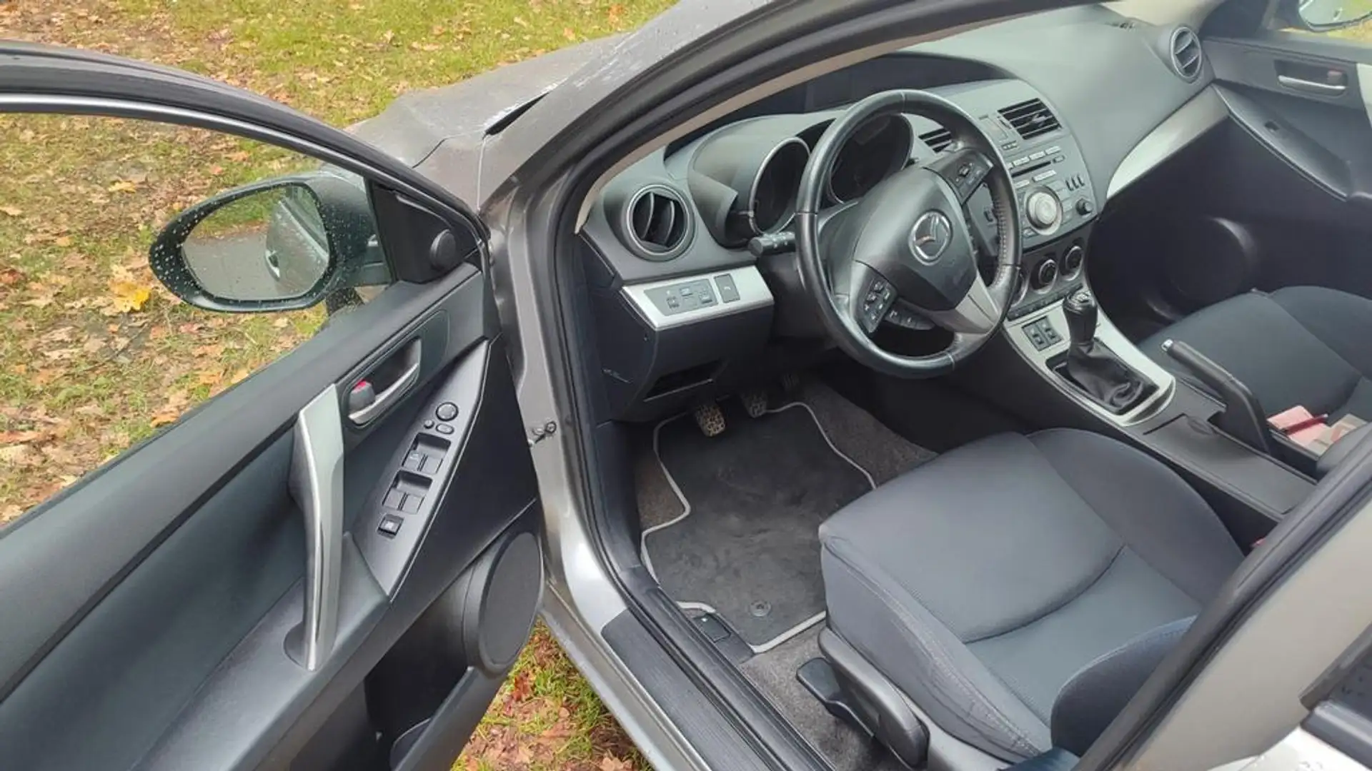 Mazda 3 3 1.6i Active Grijs - 2