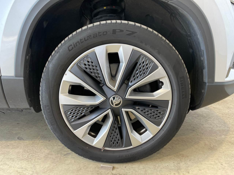 Skoda Karoq 2.0 TDI 4x4 Style Matrix AHK ACC BLIS Key — photo 12