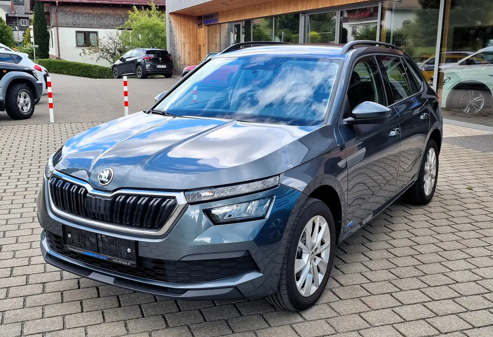 Skoda Kamiq Schwenkbare Anhängekupplung**Sitzheizung Grau - 1