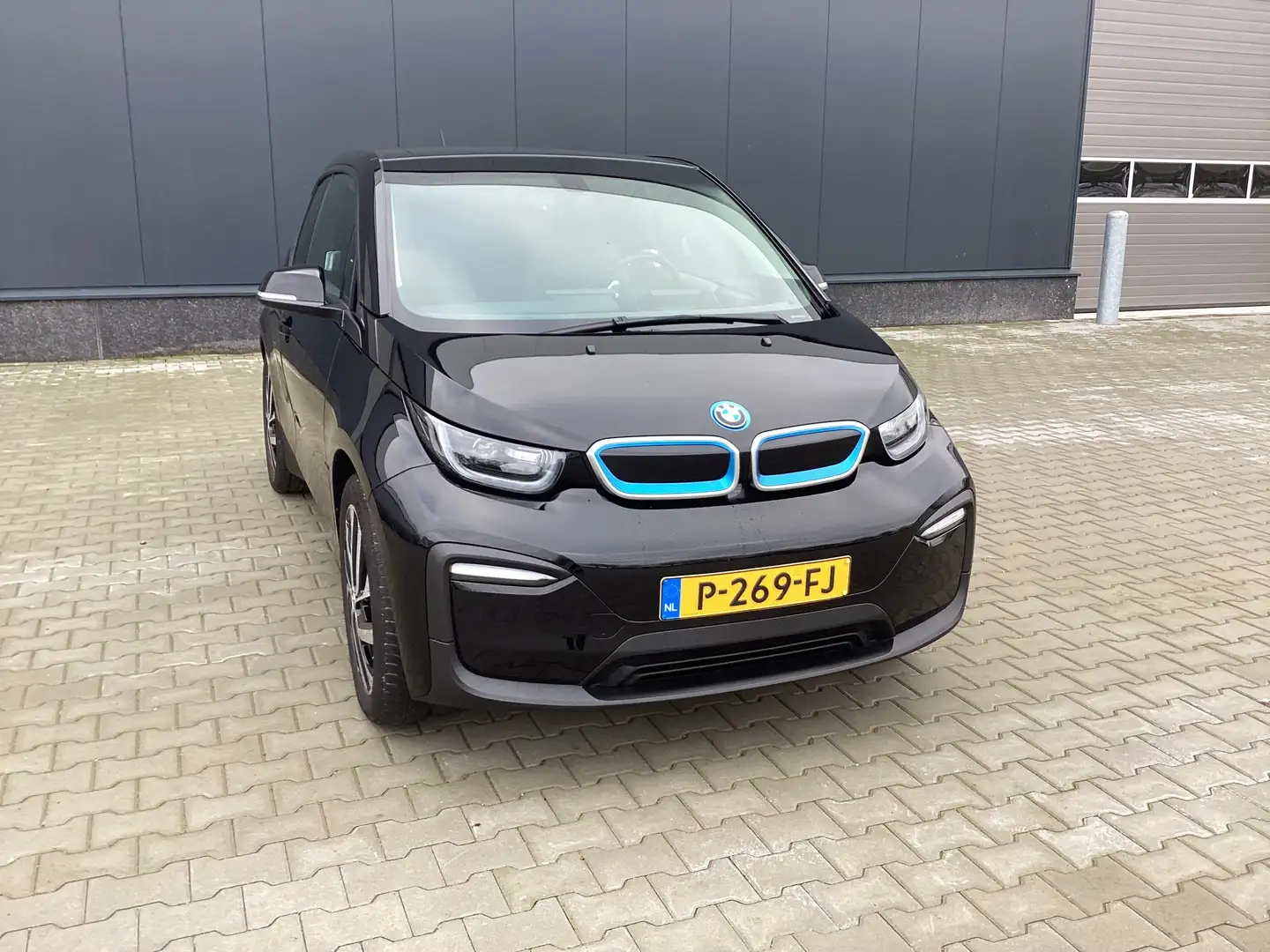 BMW i3 i3 Basis 120Ah 42kWh Zwart - 1