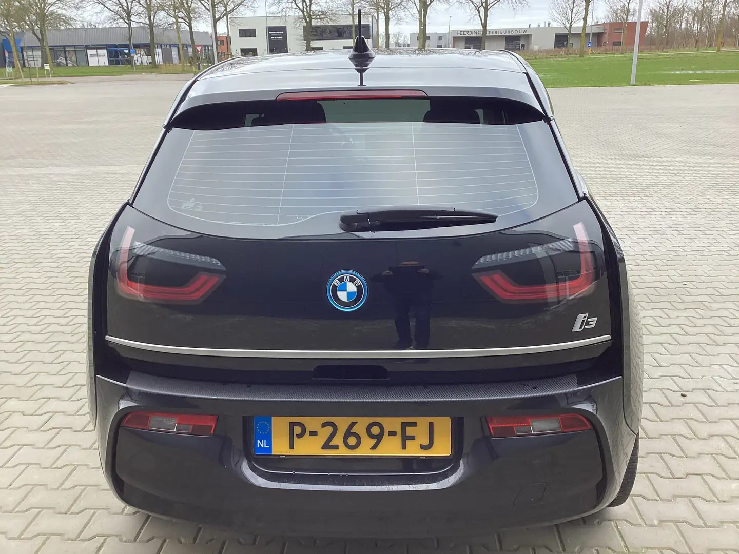 BMW i3 i3 Basis 120Ah 42kWh Zwart - 2