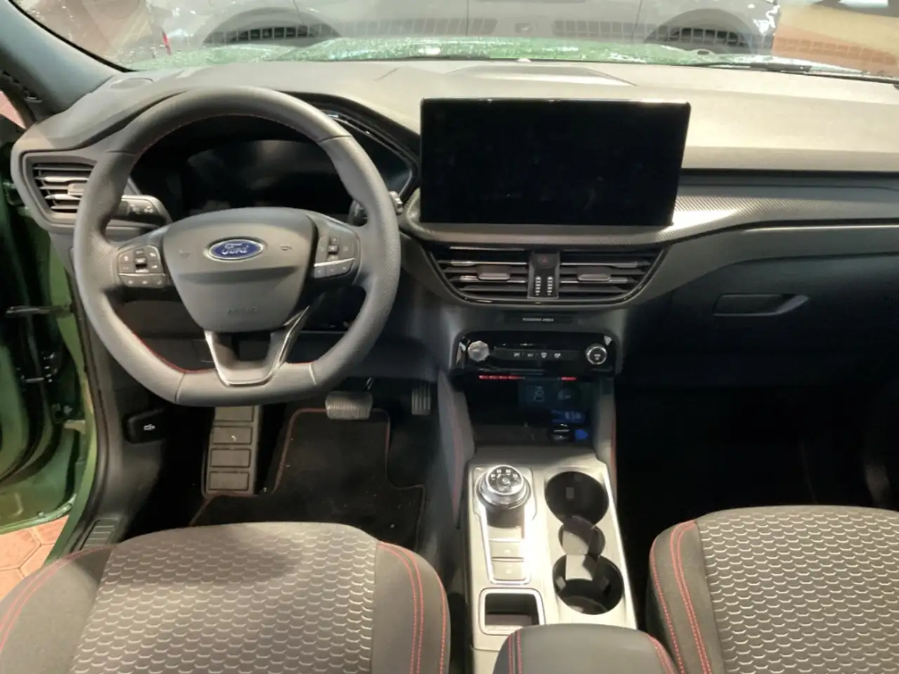 Ford Kuga ST-Line FHEV Kamera. Parksensoren. Sitzheizung 10