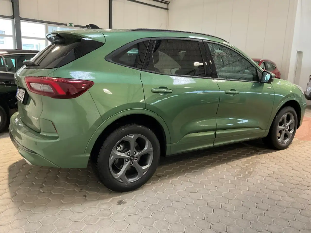 Ford Kuga ST-Line FHEV Kamera. Parksensoren. Sitzheizung 5