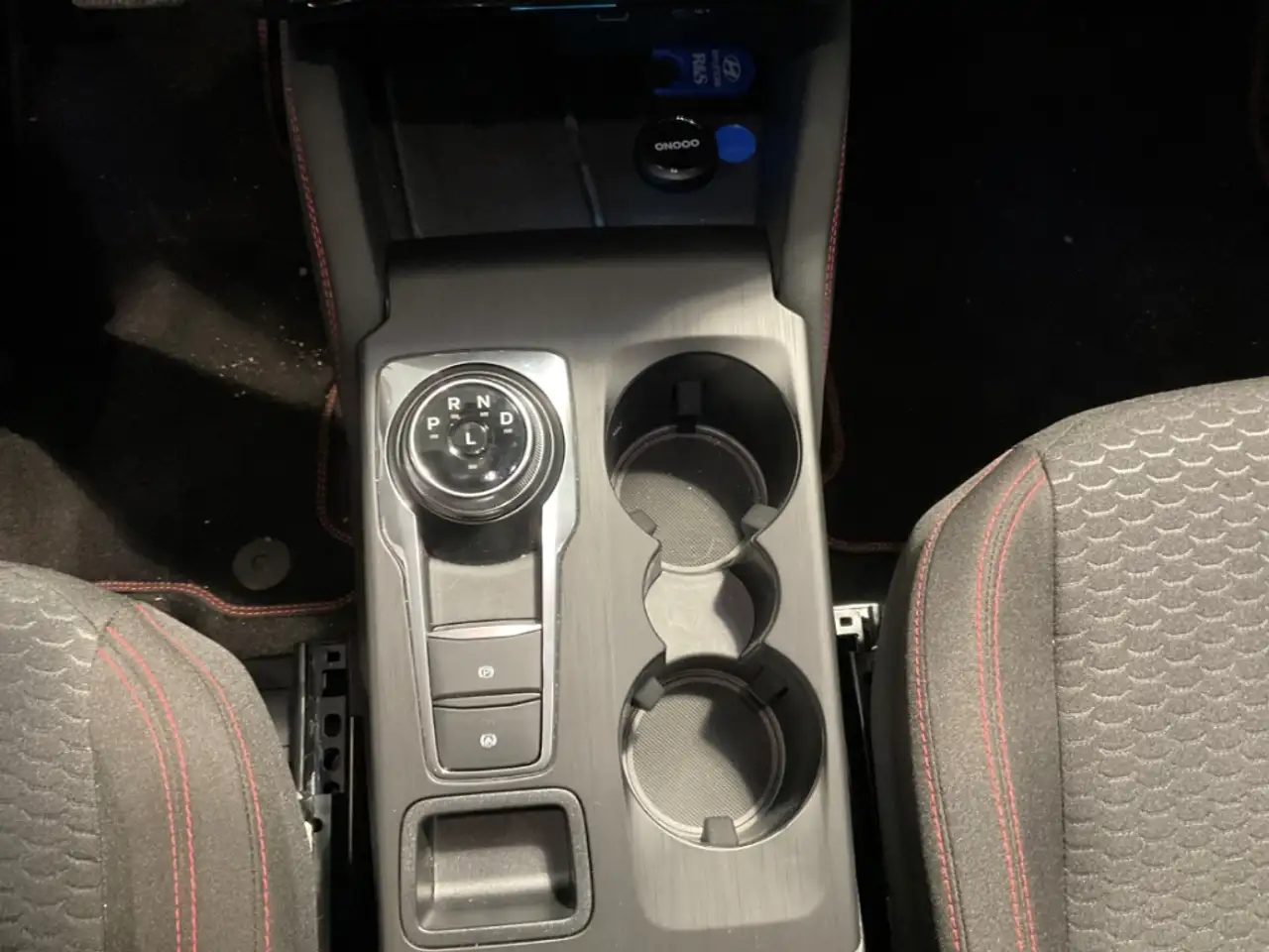 Ford Kuga ST-Line FHEV Kamera. Parksensoren. Sitzheizung 12