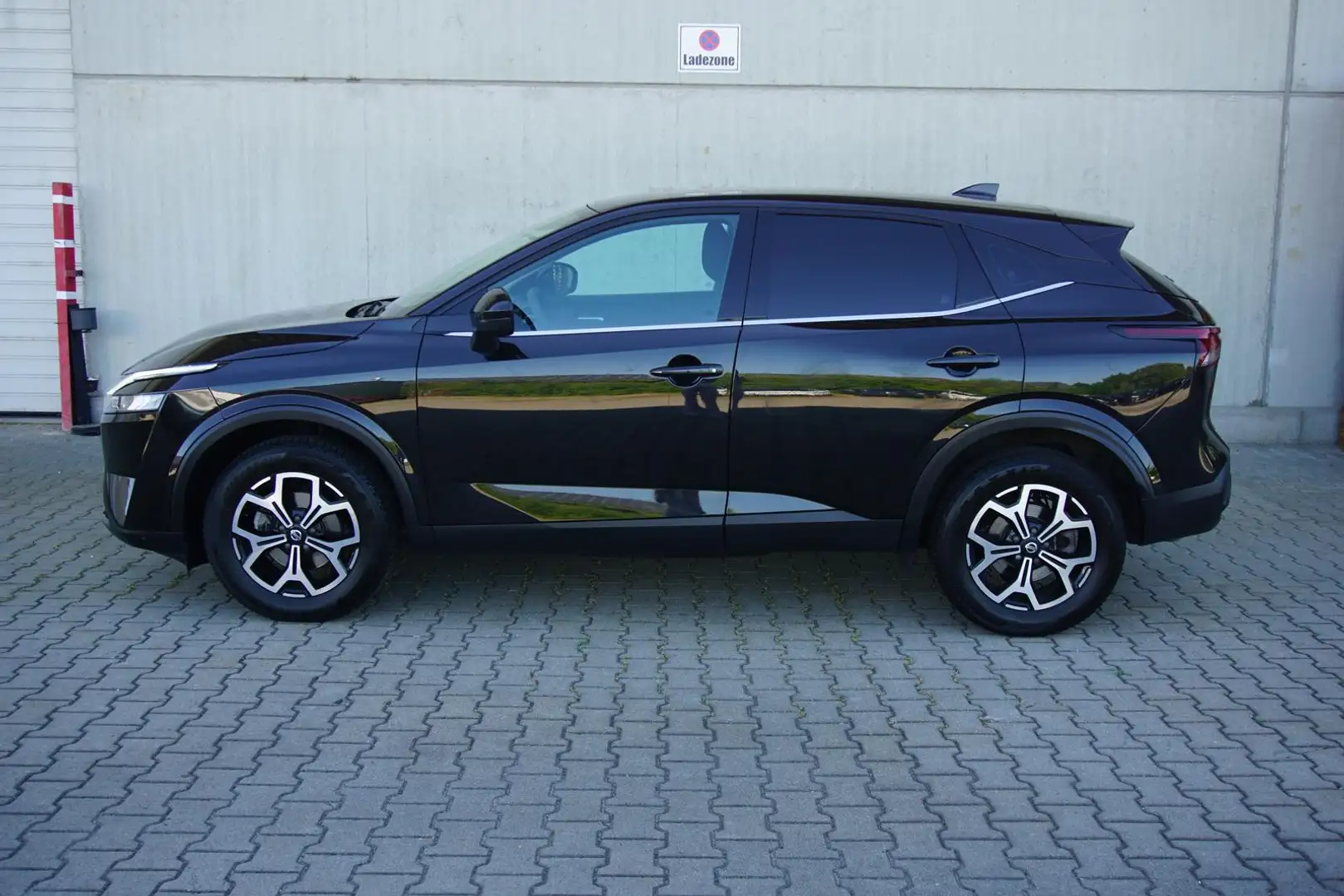 Nissan Qashqai 1.3 DIG-T MHEV PDC LED ACC Freisprech Nero - 2