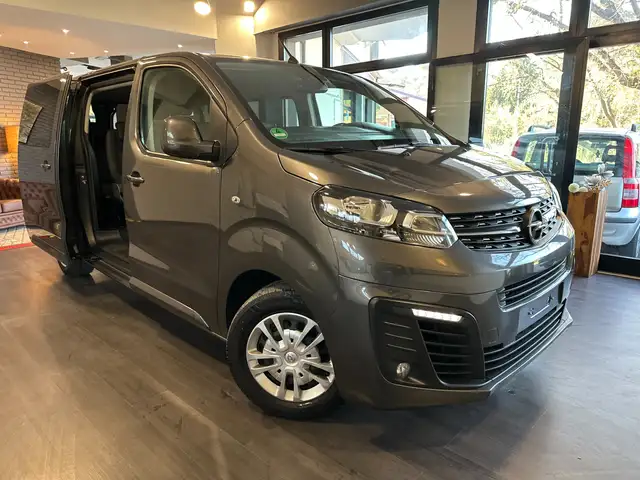 Opel Zafira Life XL - 9 posti - navigatore - clima posteriore + IVA