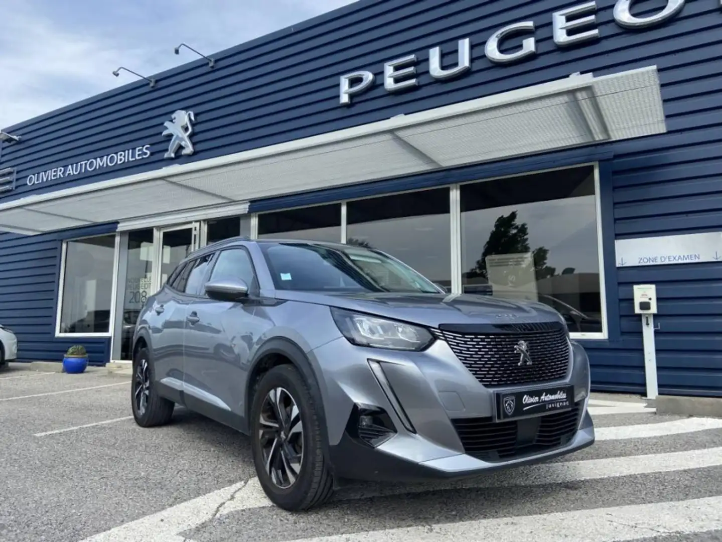 Peugeot 2008 II PureTech 130 S&amp;S EAT8 ALLURE - 1