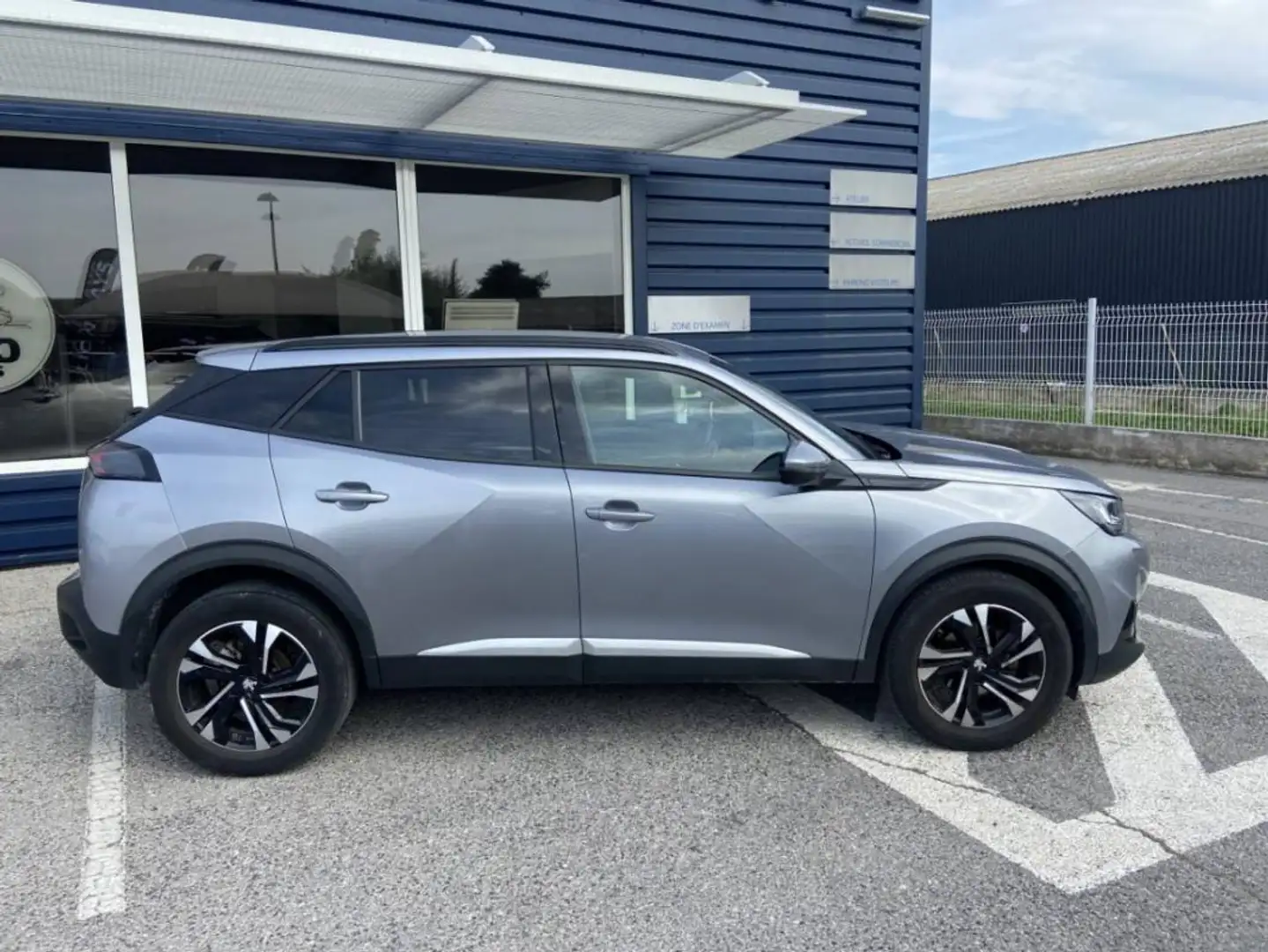 Peugeot 2008 II PureTech 130 S&amp;S EAT8 ALLURE - 2
