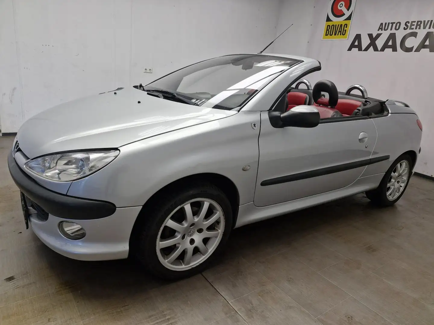 Peugeot 206 CC 2.0-16V NIEUWE APK ! AIRCO ! RIJD PRIMA ! Gris - 2