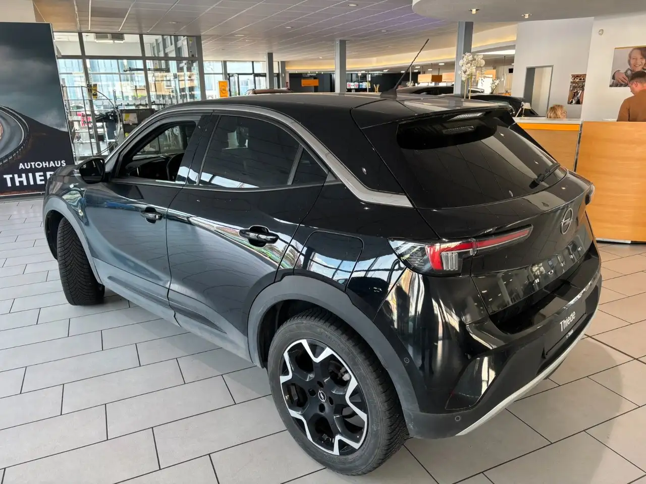 Opel Mokka 1.2 Ultimate AHK/NAVI/SHZ/KAMERA/ACC/18"AL, миниатюра 4