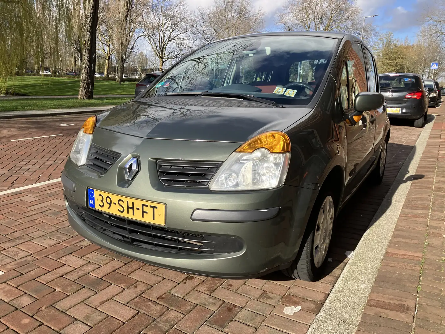 Renault Modus Modus 1.4-16V AuthLuxe Groen - 1