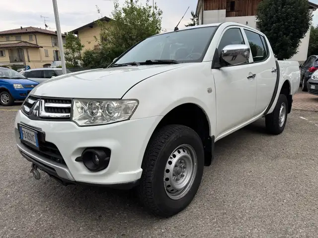 Mitsubishi L200 L200 Cab IV 2010 d.cab 2.5 di-d Invite N1