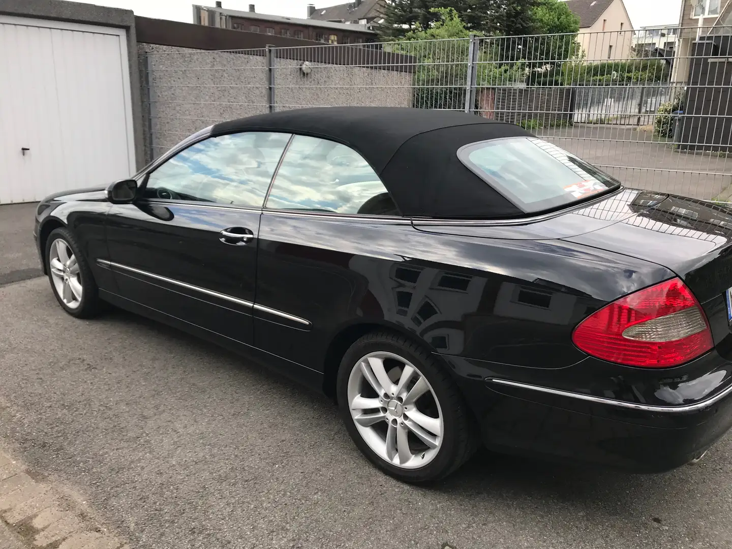 Mercedes-Benz CLK 200 CLK Cabrio 200 Kompressor AutomatikAvantgarde Schwarz - 2