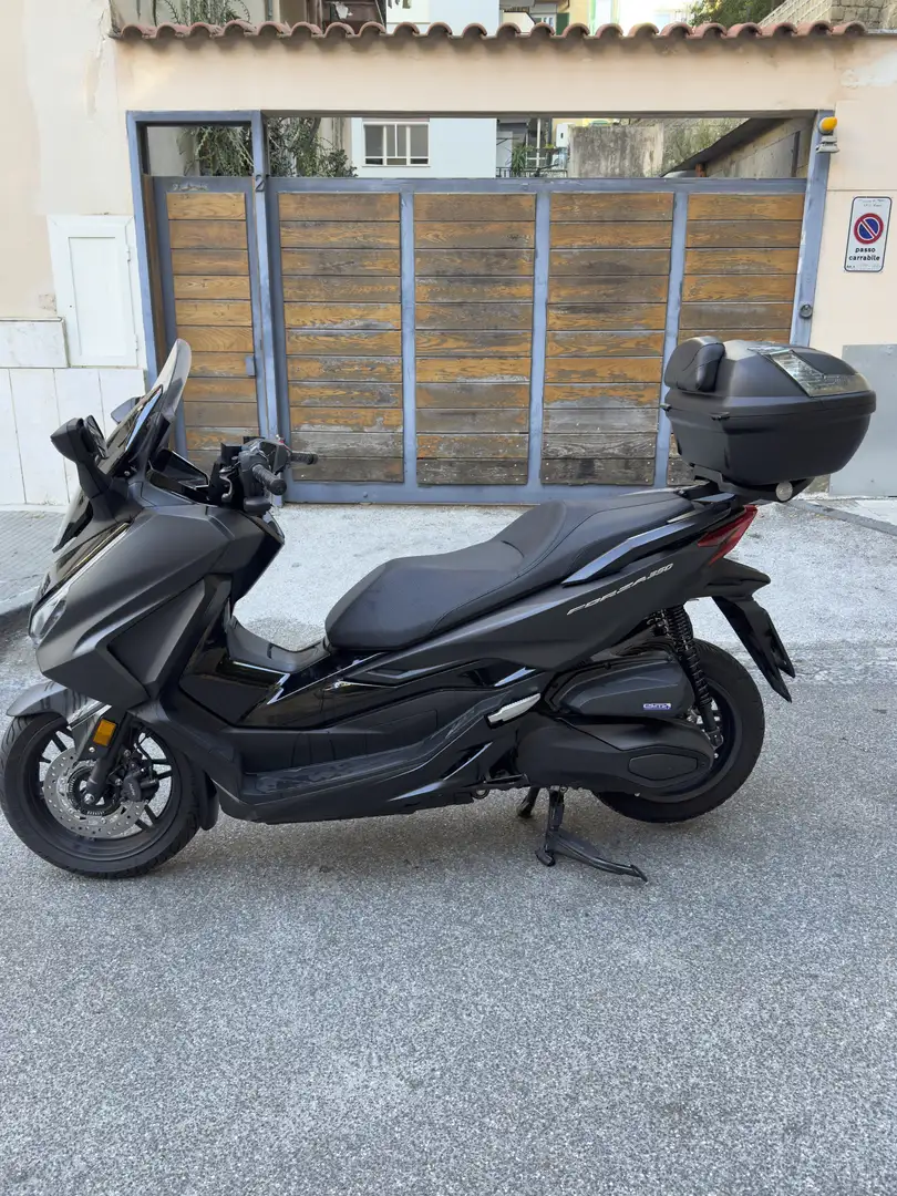 Honda Forza 350 Negro - 1