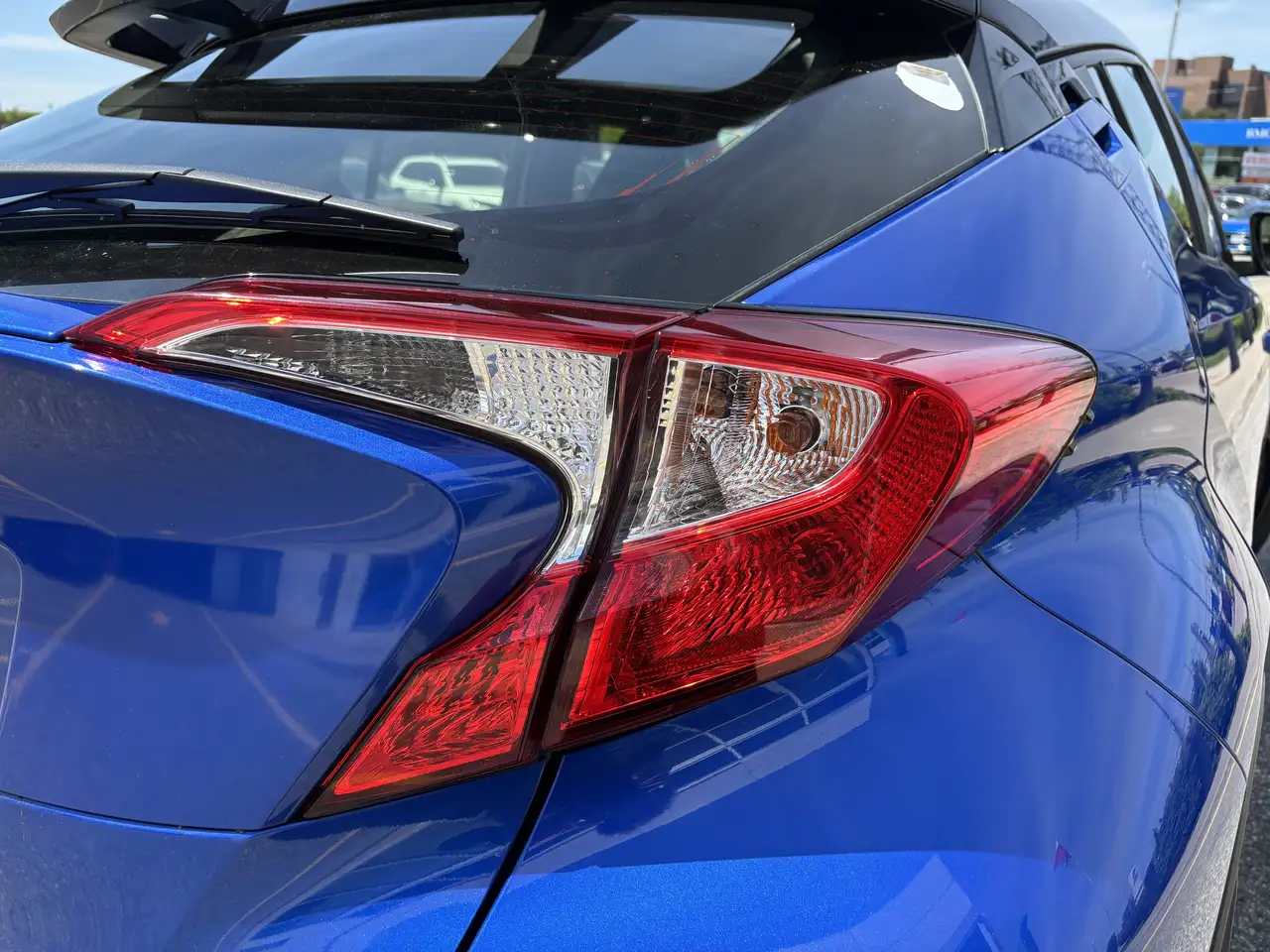 Toyota C-HR снимка Toyota C-HR