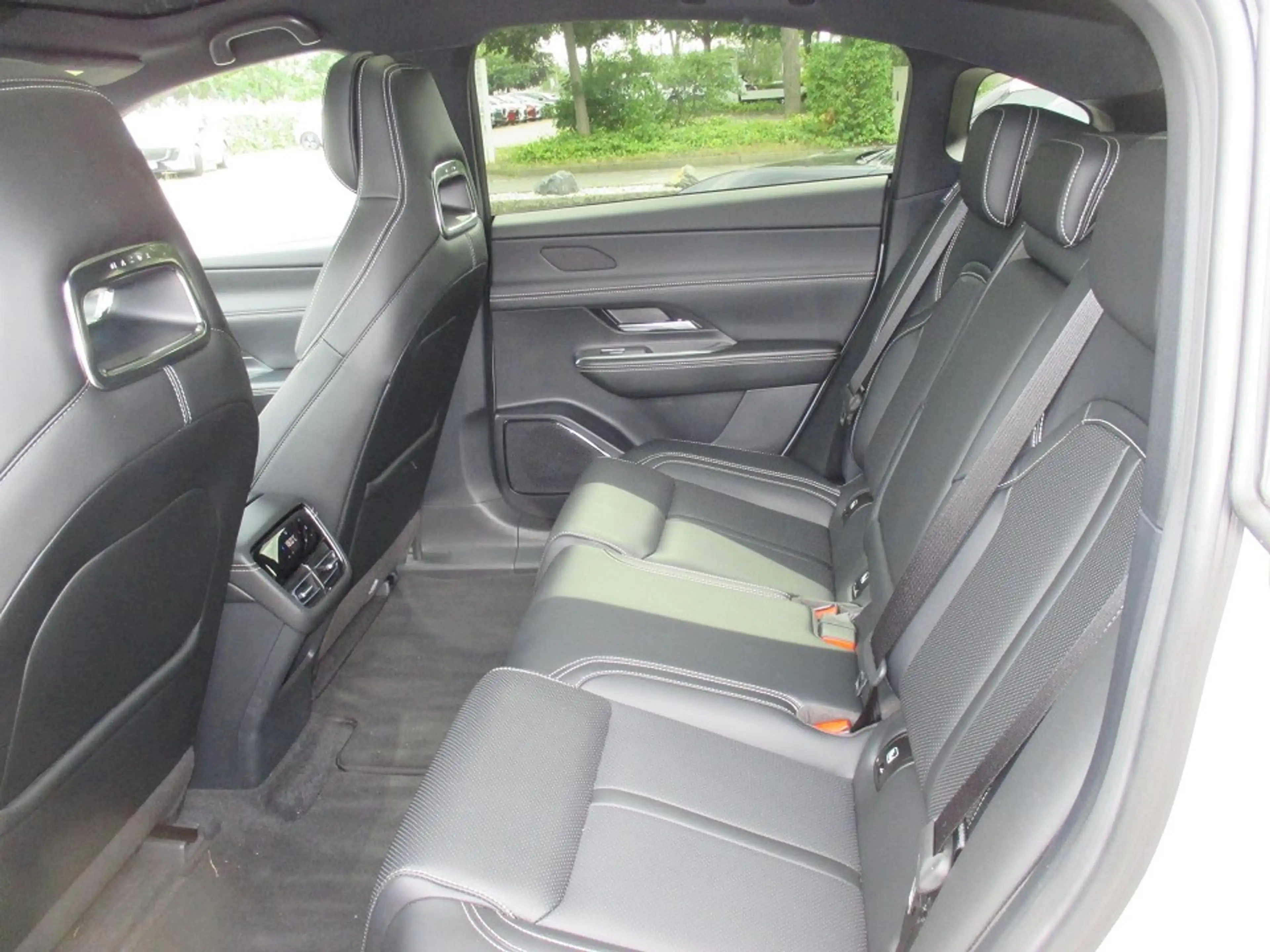 Mazda 6e 5HB EV 258 1AT RWD Takumi — photo 15