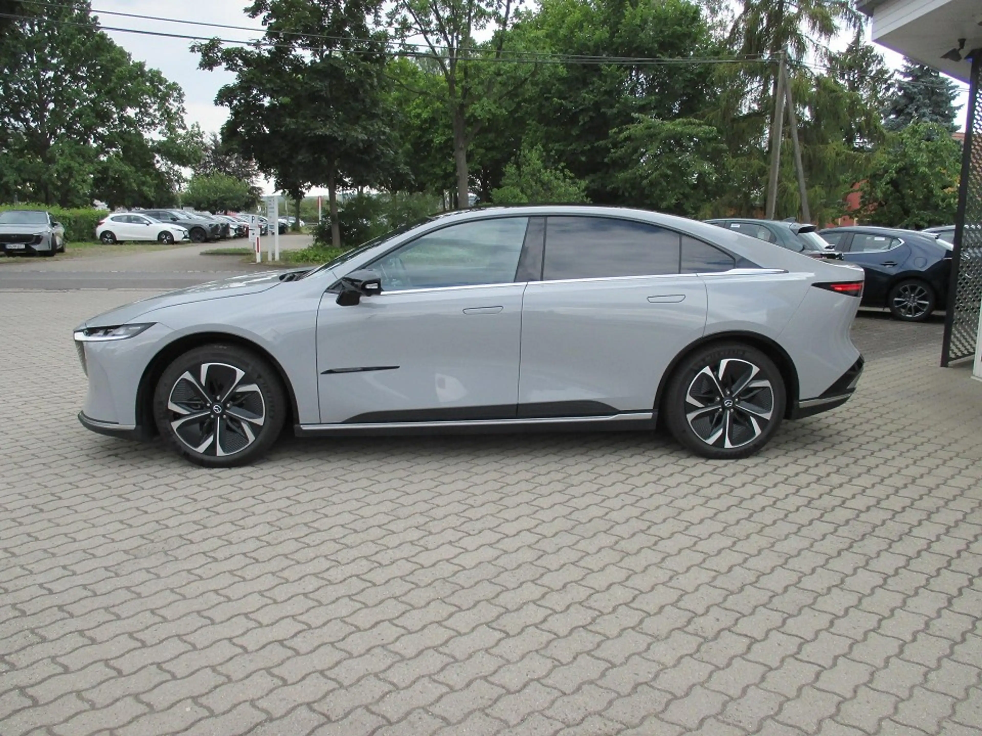 Mazda 6e 5HB EV 258 1AT RWD Takumi — photo 4