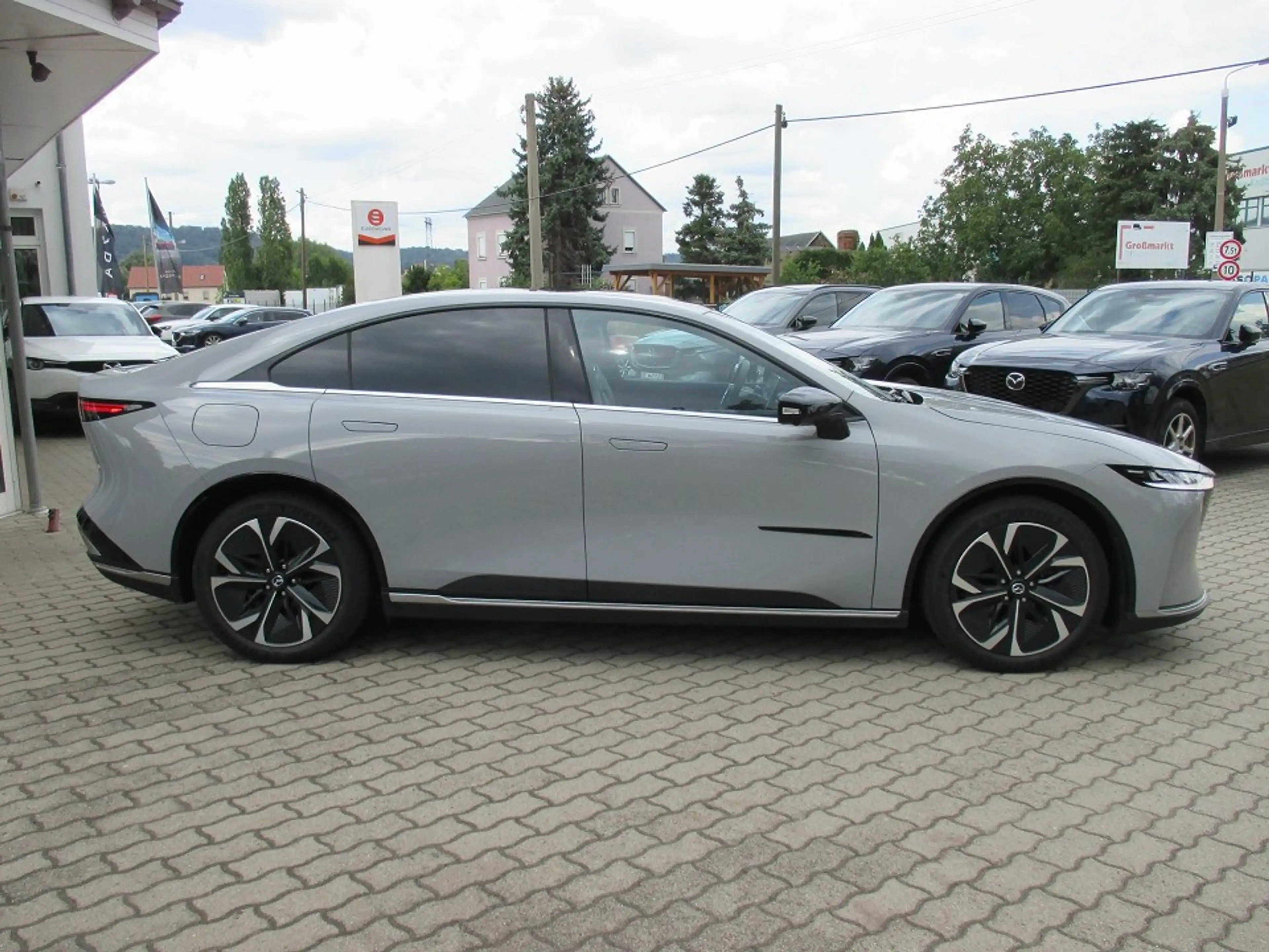 Mazda 6e 5HB EV 258 1AT RWD Takumi — photo 9