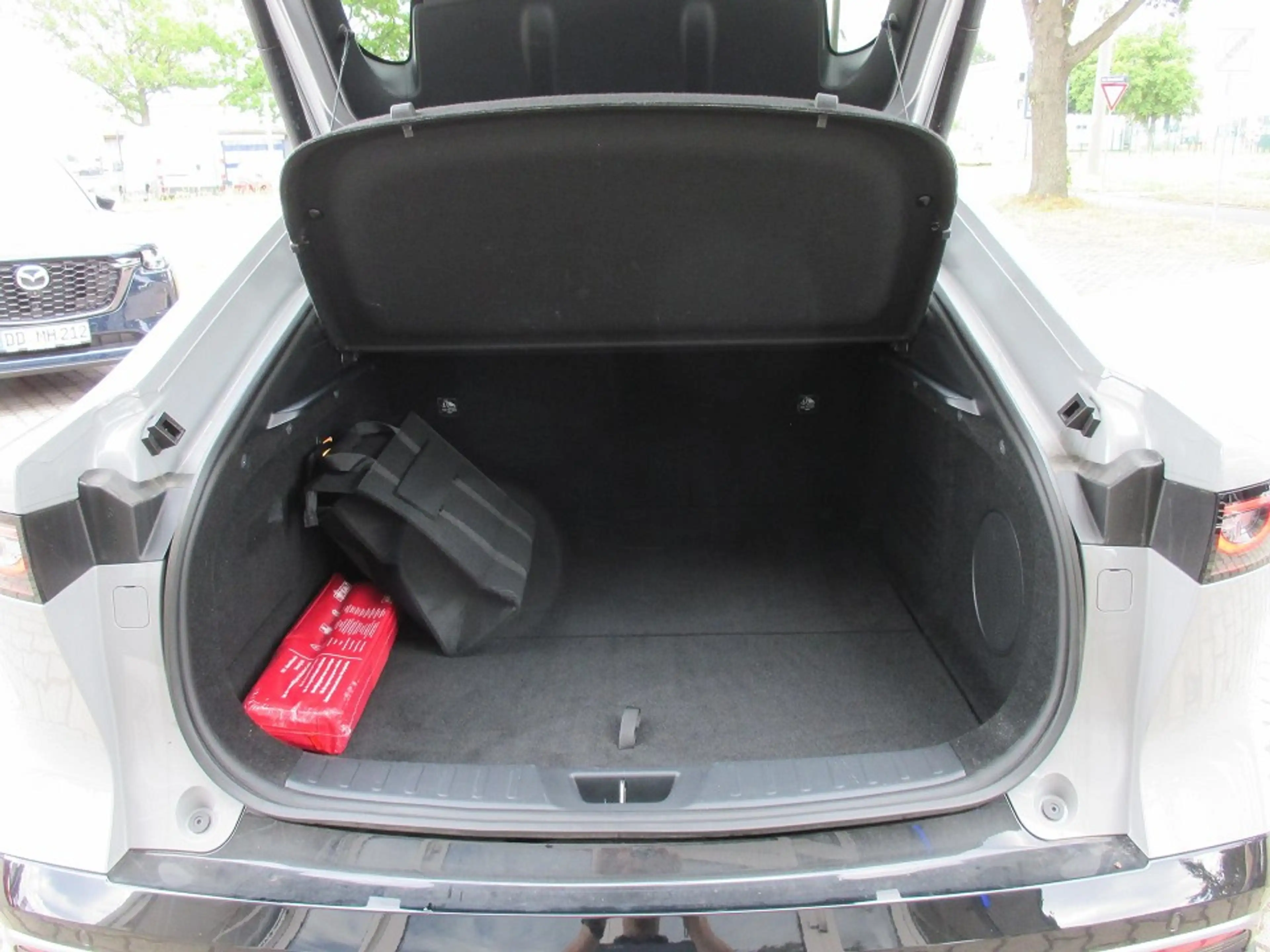 Mazda 6e 5HB EV 258 1AT RWD Takumi — photo 7