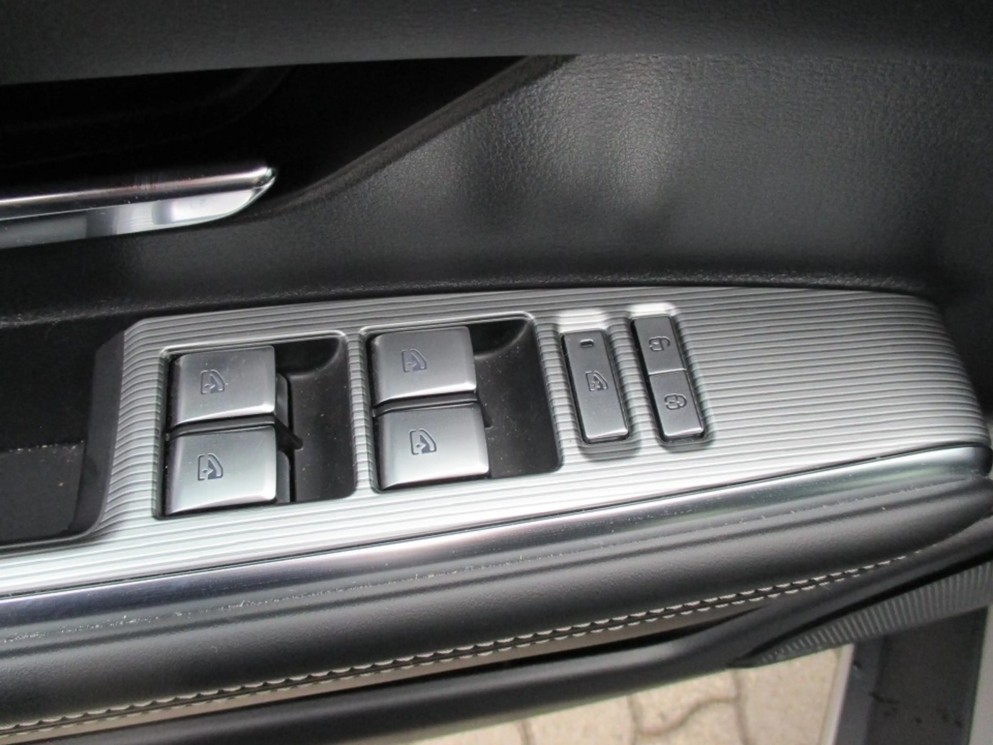 Mazda 6e 5HB EV 258 1AT RWD Takumi — photo 12