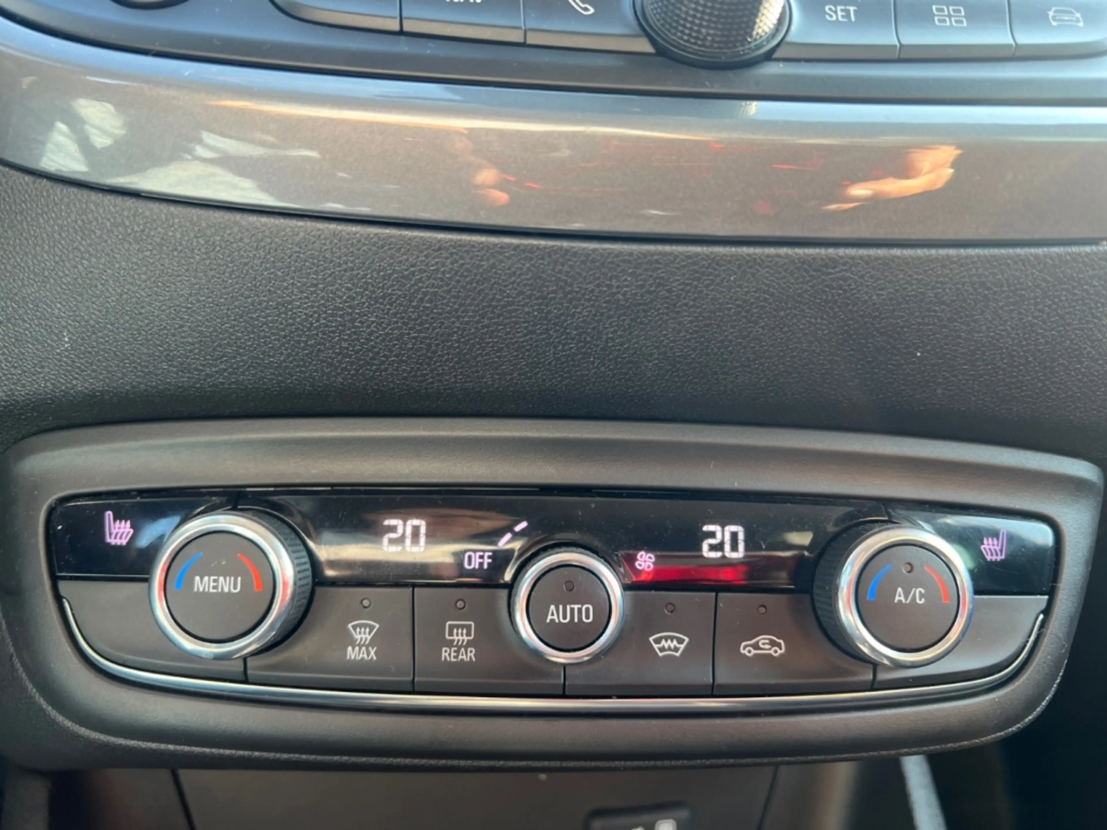 Opel Crossland Ultimate Navi Leder LED Apple CarPlay Android Auto — photo 14
