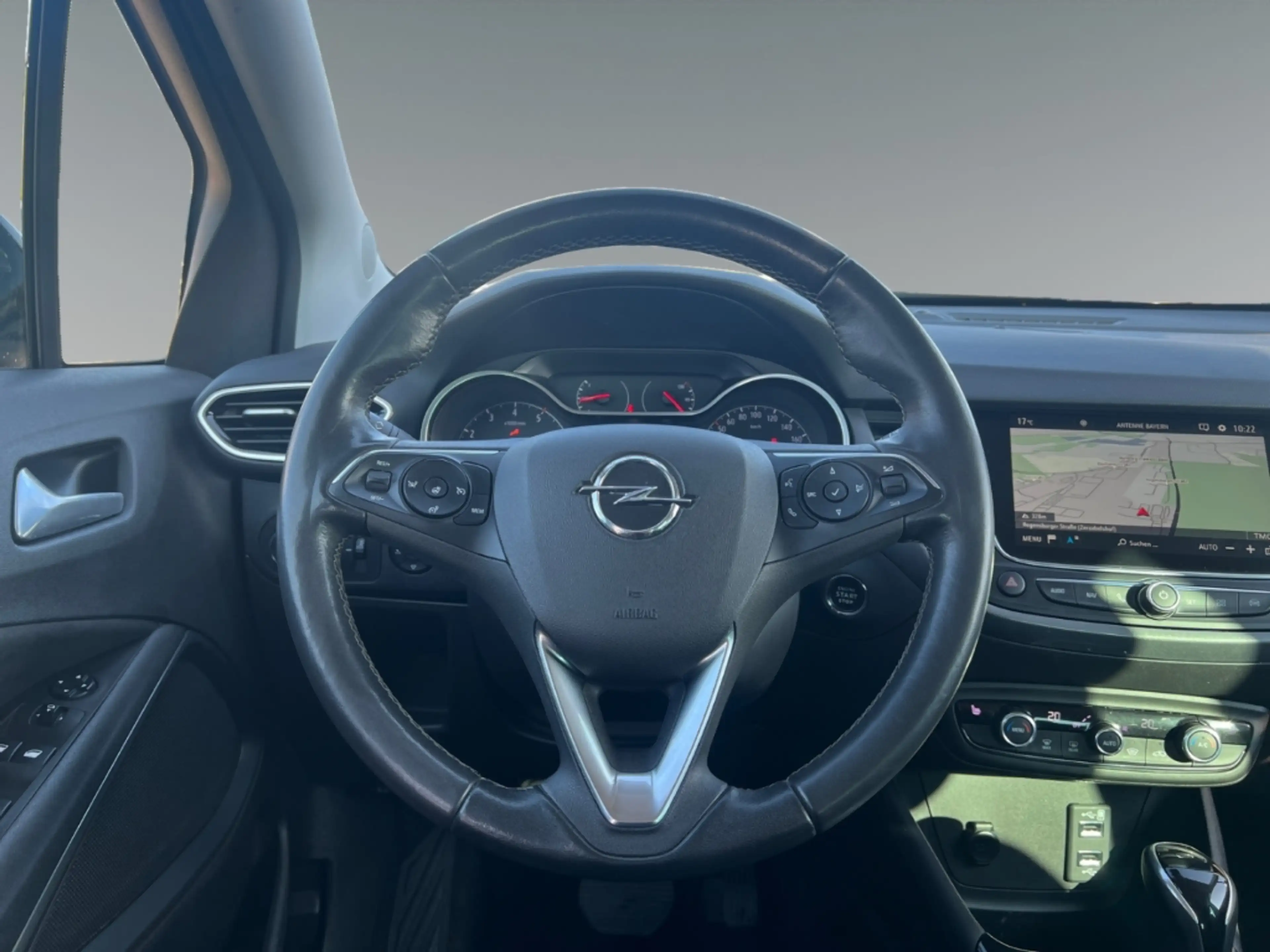 Opel Crossland Ultimate Navi Leder LED Apple CarPlay Android Auto — photo 3
