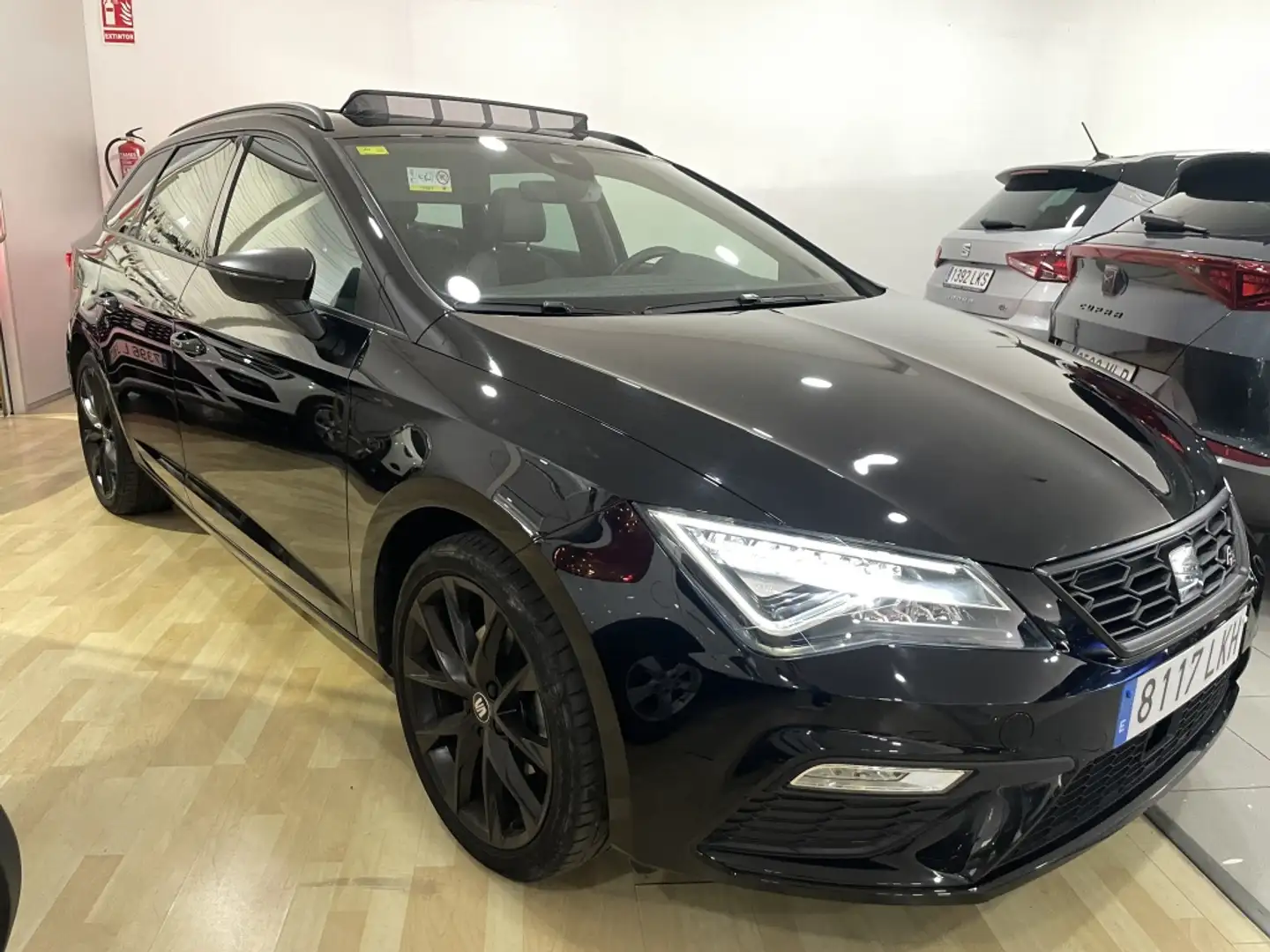SEAT Leon ST 1.5 TGI S&S FR XS DSG-7 130 Чёрный - 1