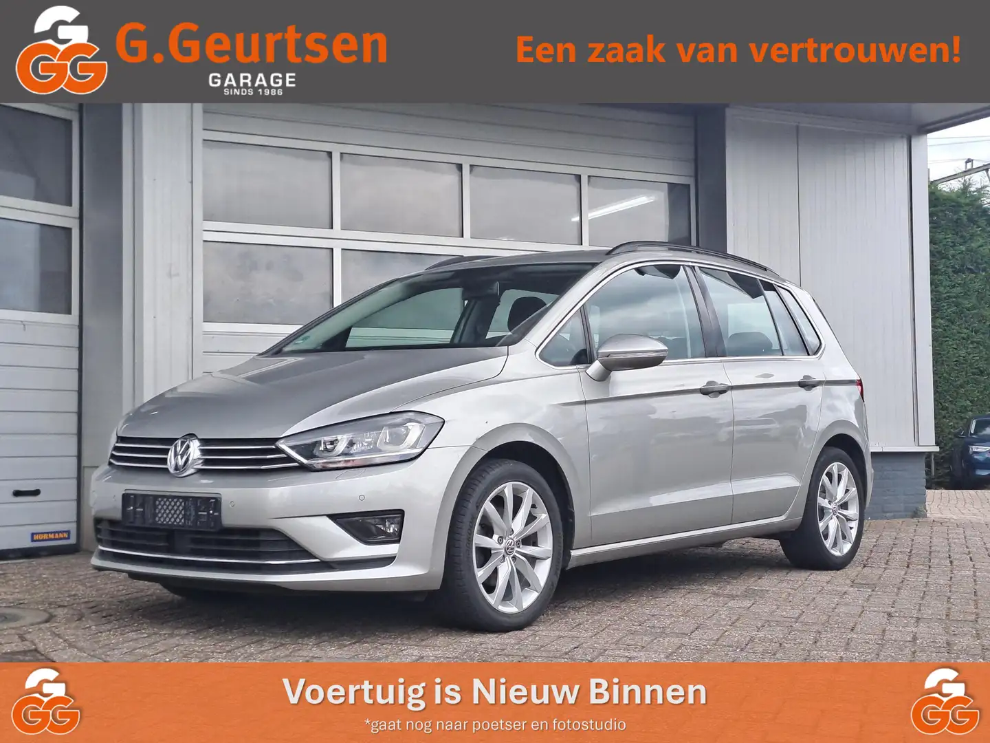 Volkswagen Golf Sportsvan 1.4 TSI Highline, Stoelverwarming, Cruise Control, Zilver - 1