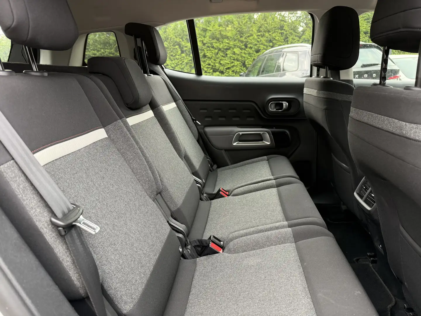 Citroen C5 Aircross 130pk PT Business, Camera | Navi & CarPlay Wit - 2