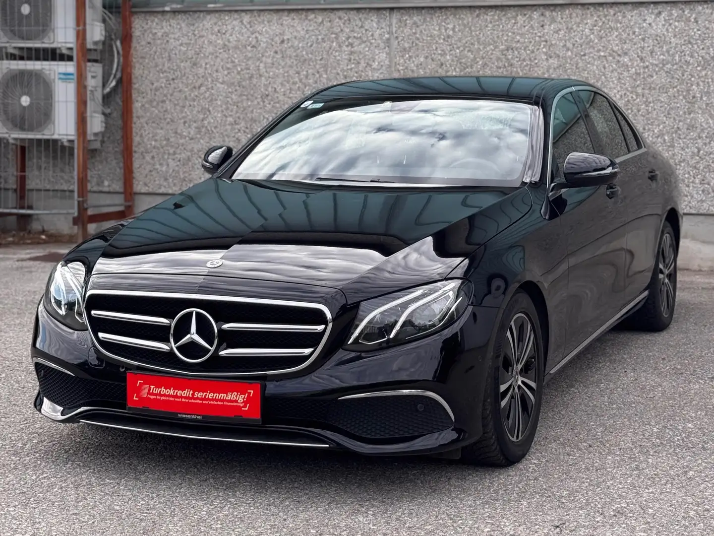 Mercedes-Benz E 200 E 200 d Schwarz - 2