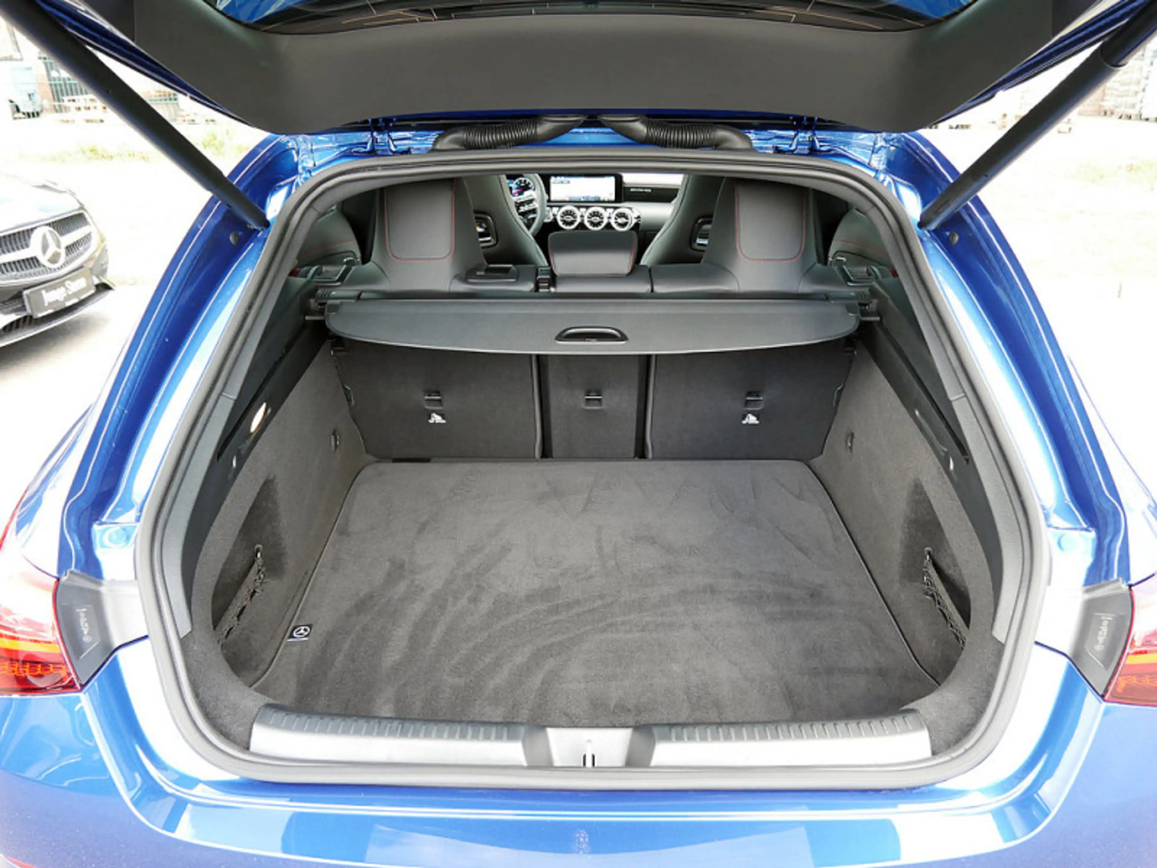 Mercedes-Benz CLA 35 AMG 4M SB // AMG BURM NIGHT MEMO MULTI — photo 13