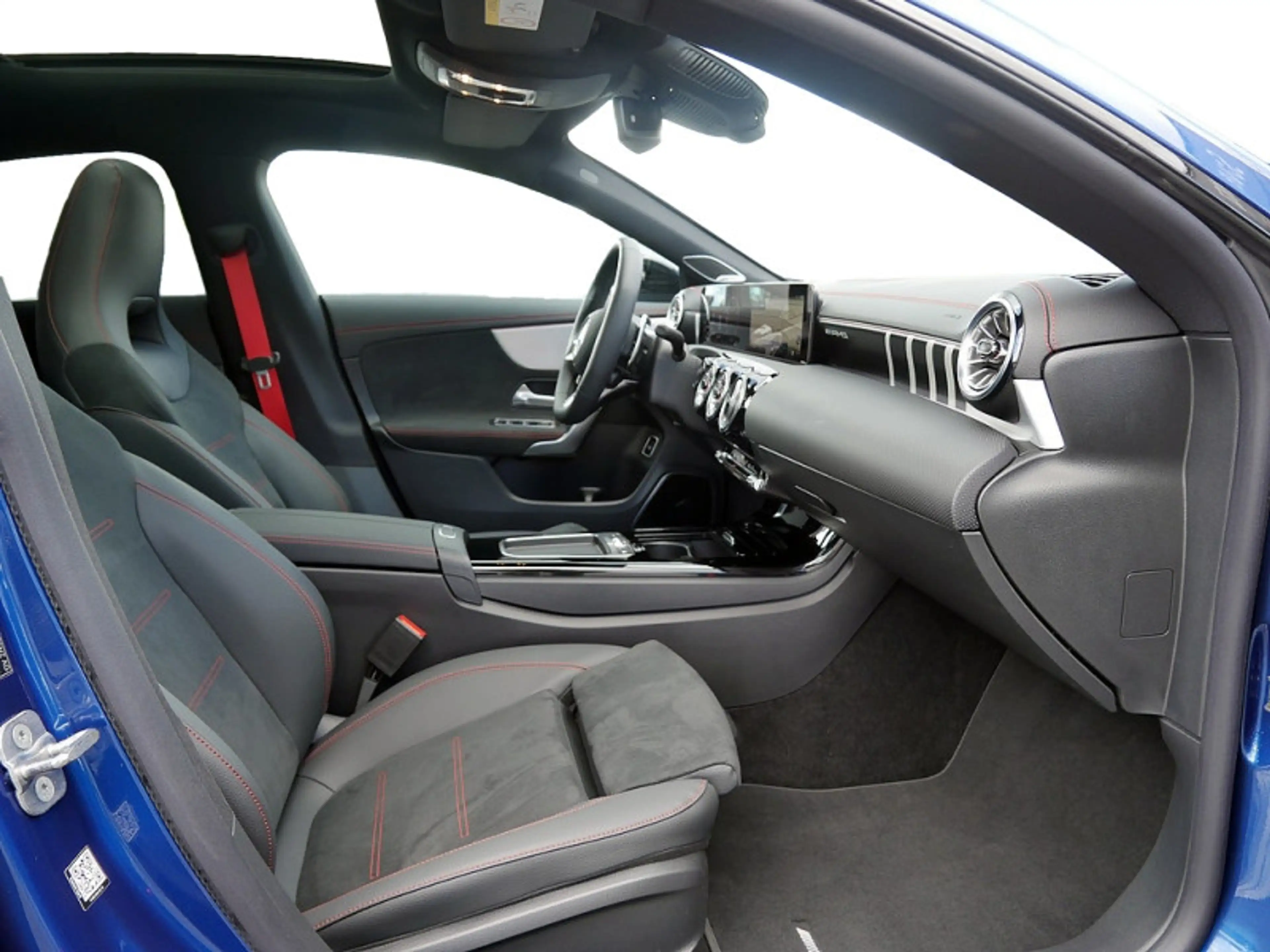 Mercedes-Benz CLA 35 AMG 4M SB // AMG BURM NIGHT MEMO MULTI — photo 7