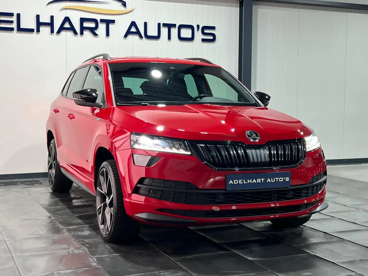 Skoda Karoq 1.5 TSI ACT Sportline Business DSG Automaat / Navi Rood - 2