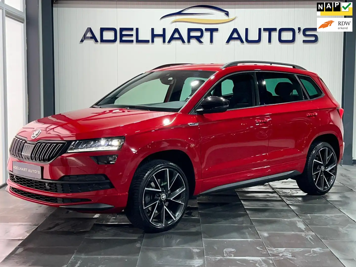 Skoda Karoq 1.5 TSI ACT Sportline Business DSG Automaat / Navi Rood - 1
