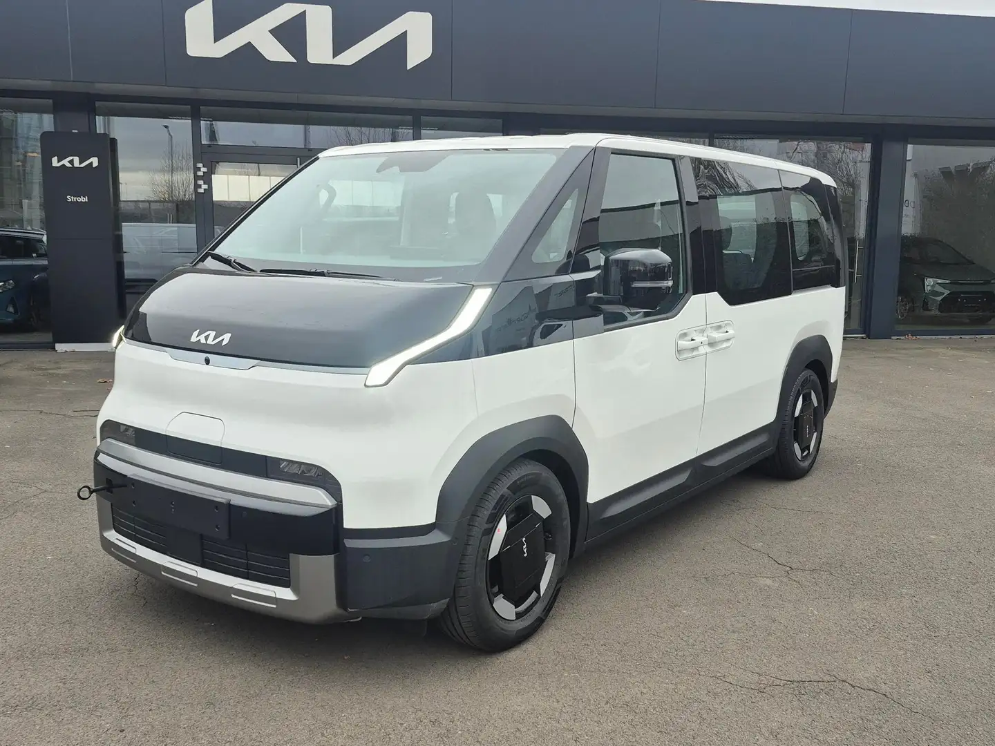 Kia PV5 Passenger 71,2kWh Earth Plus *33.000 netto* Weiß - 1