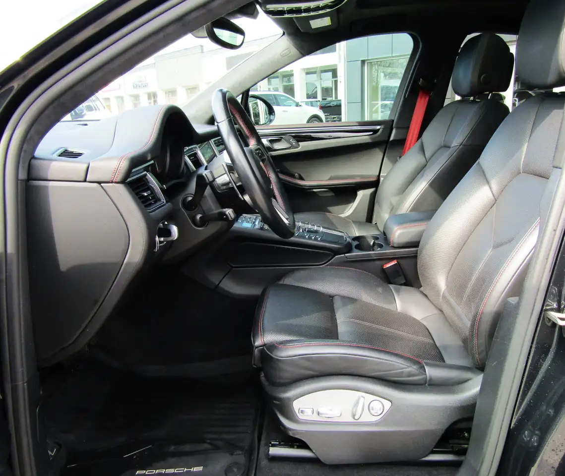 Porsche Macan снимка Porsche Macan