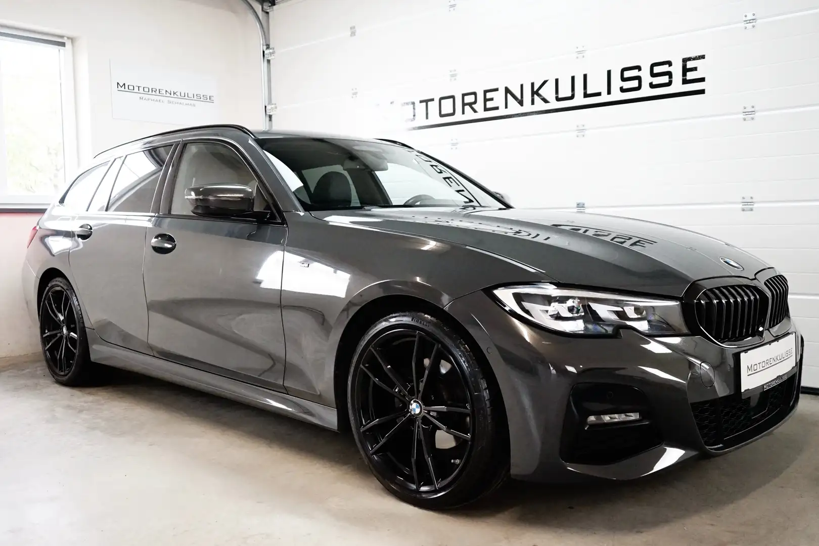 BMW 320 d xDrive Touring 48V M Sport Aut. - LC + DA Prof. Grau - 2