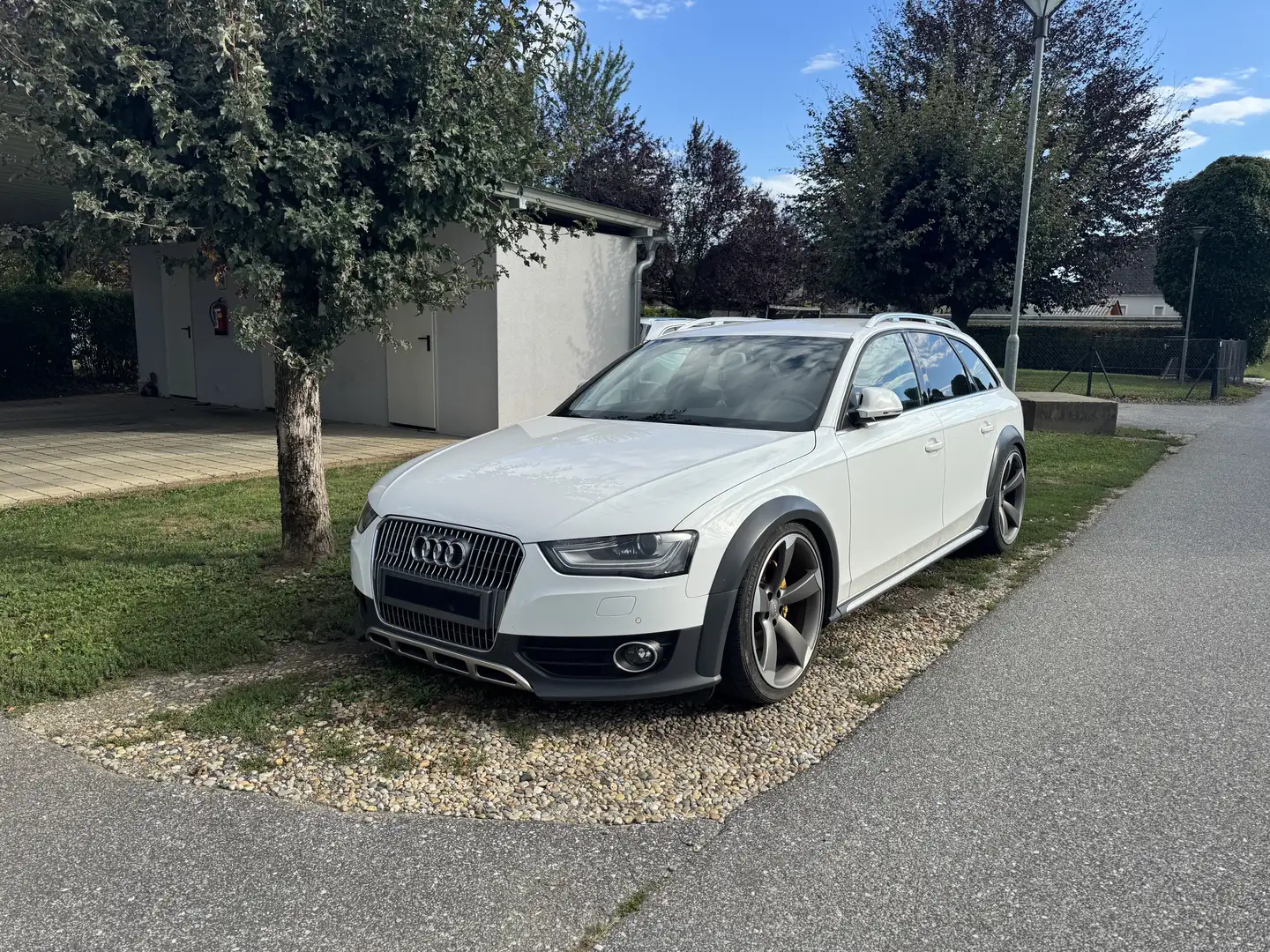 Audi A4 allroad 3,0 TDI quattro DPF S-tronic - 1