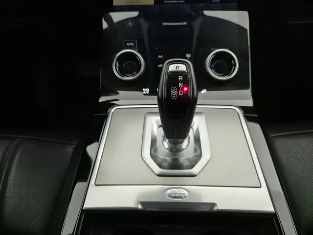 Land Rover Range Rover Evoque view 11