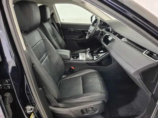 Land Rover Range Rover Evoque view 3