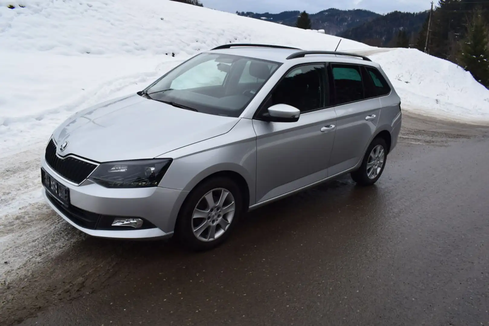 Skoda Fabia Ambition KOMBI pickerl neu Silber - 1