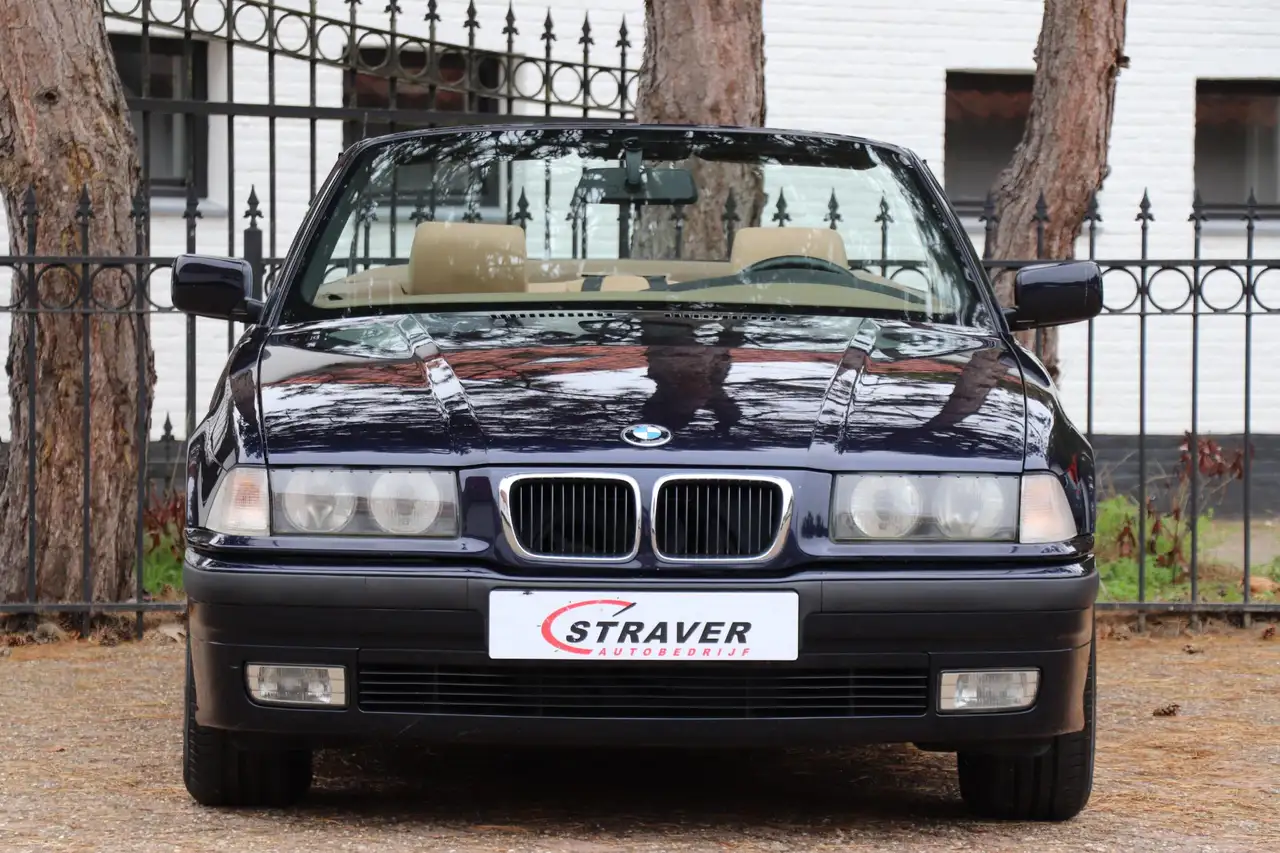 BMW 320 3-serie Cabrio 320i Executive |Airco |Sportstoelen, foto 8